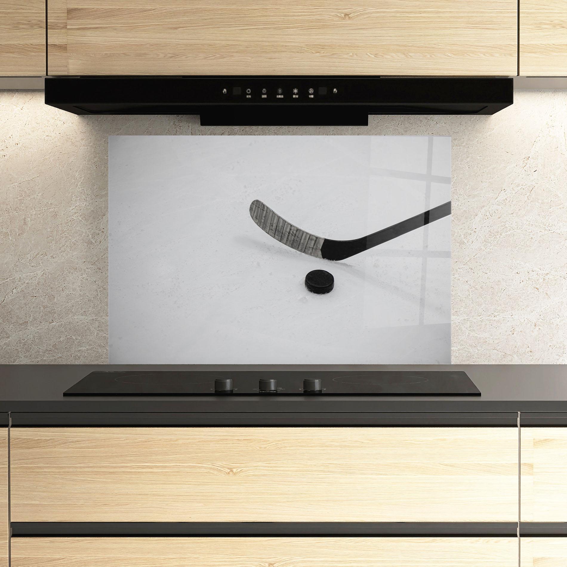 Стъклен панел за кухня Hockey Puck mockup 3