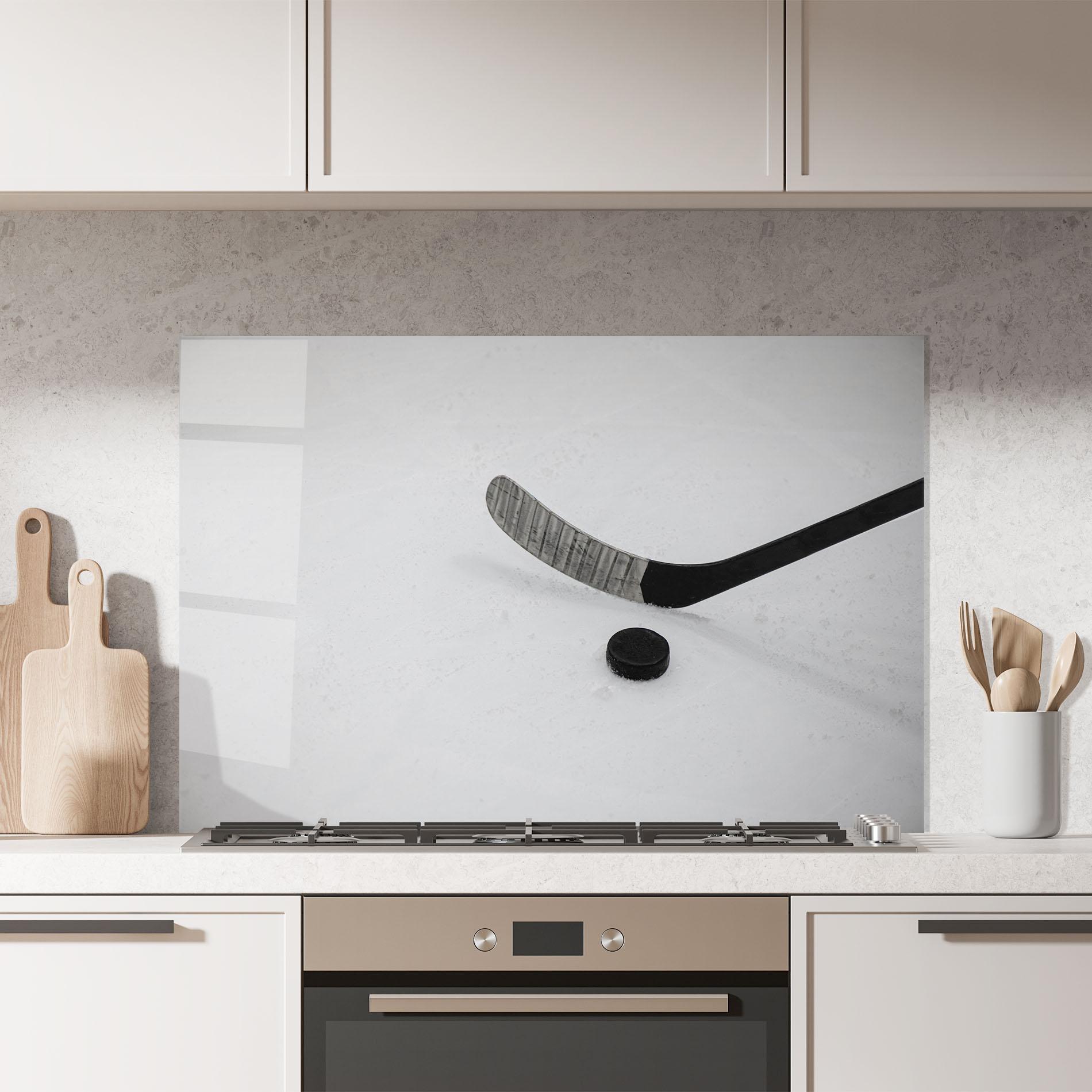 Стъклен панел за кухня Hockey Puck mockup 7