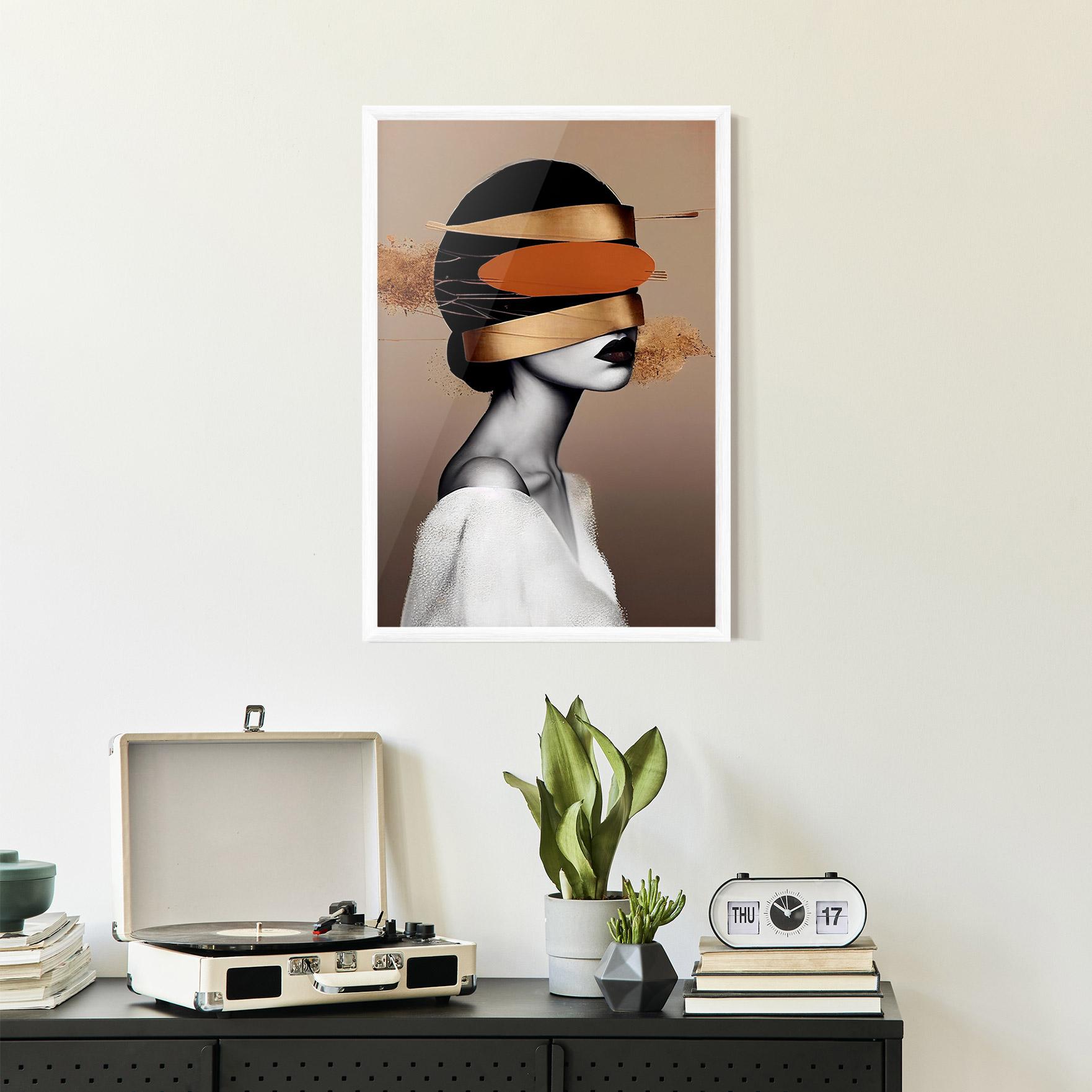 Рамкиран постер Woman With Gold Lines mockup 2