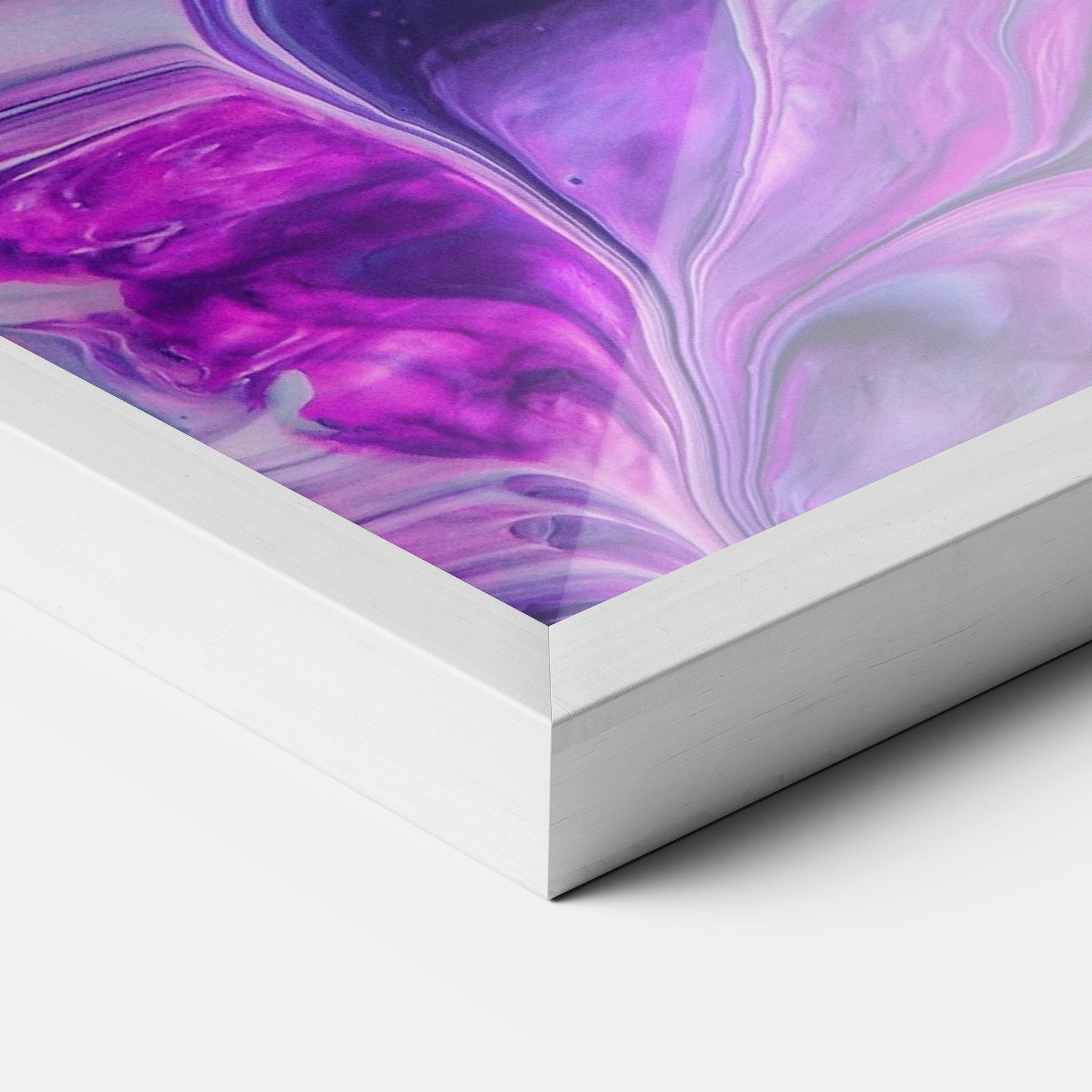 Рамкиран постер Purple Fluid mockup 3