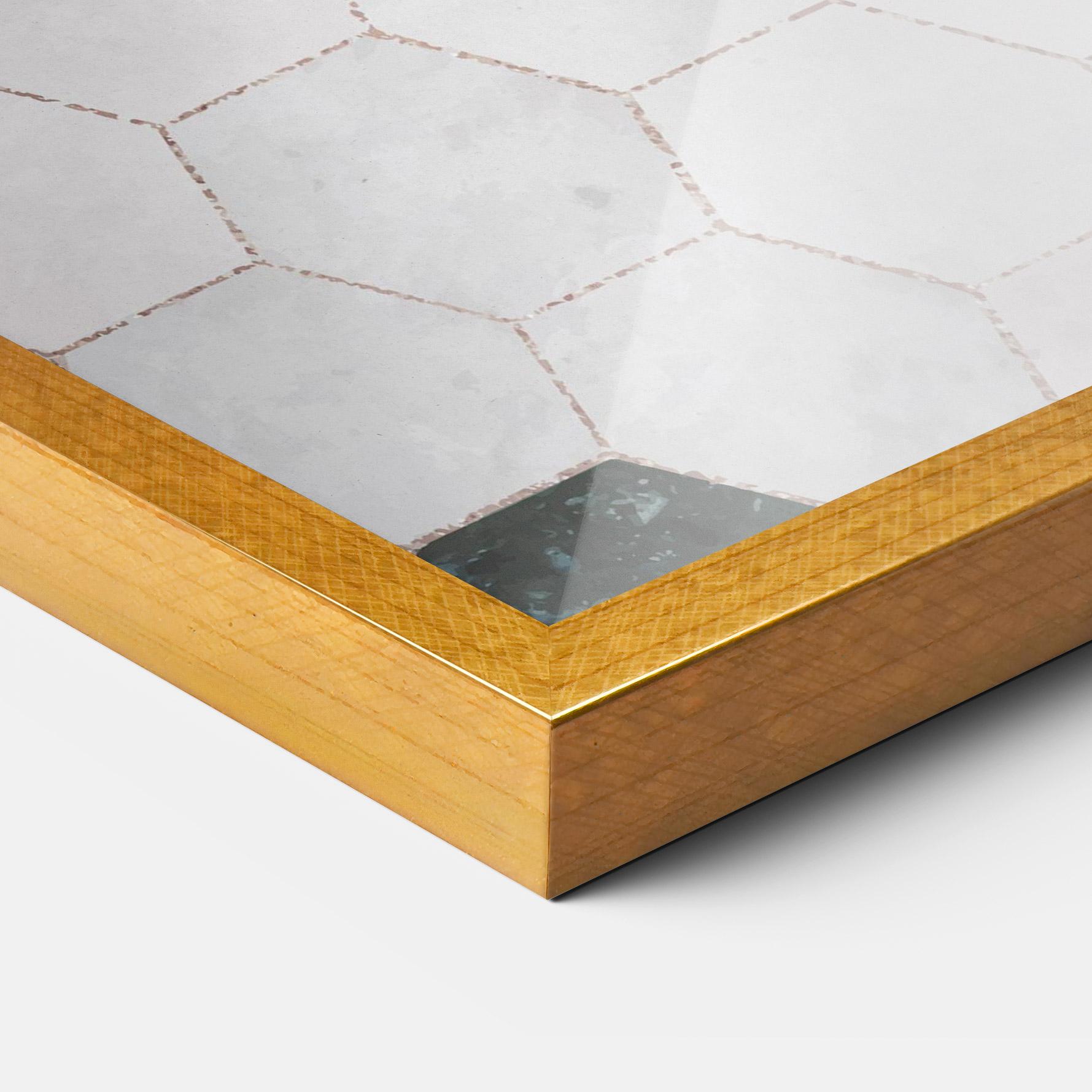 Рамкиран постер Green Hexagon mockup 3