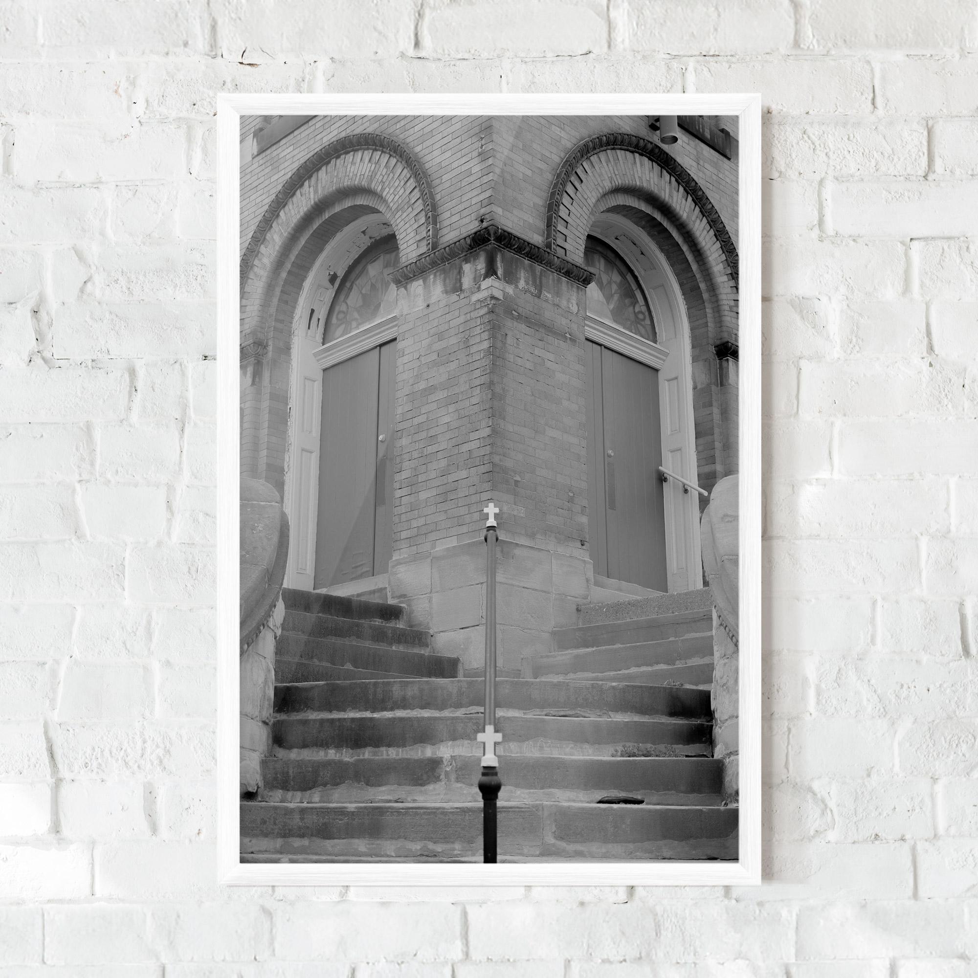 Рамкиран постер Grey Dors mockup 0