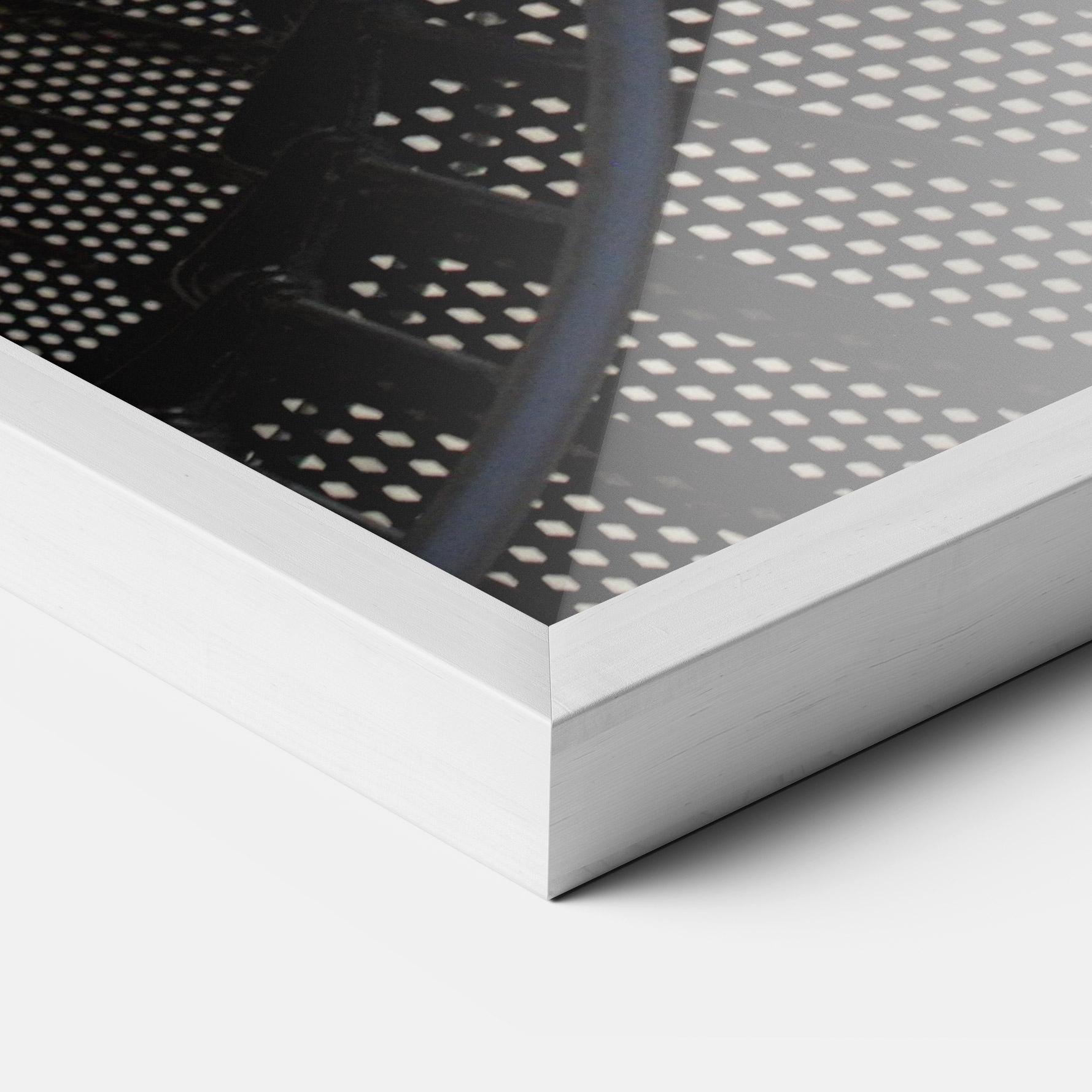 Рамкиран постер Beautiful Black Stairs mockup 3