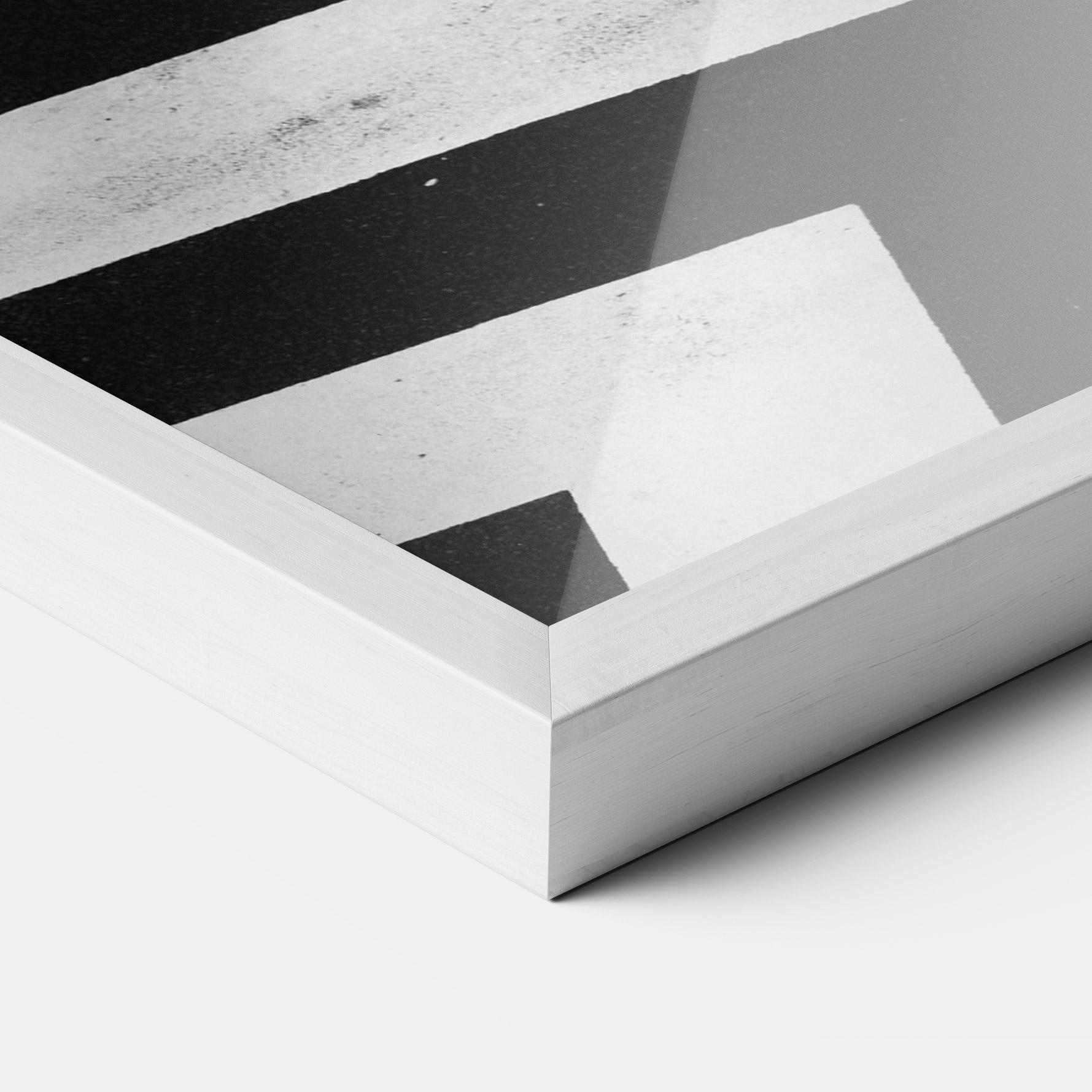 Рамкиран постер Walking On Lines mockup 3