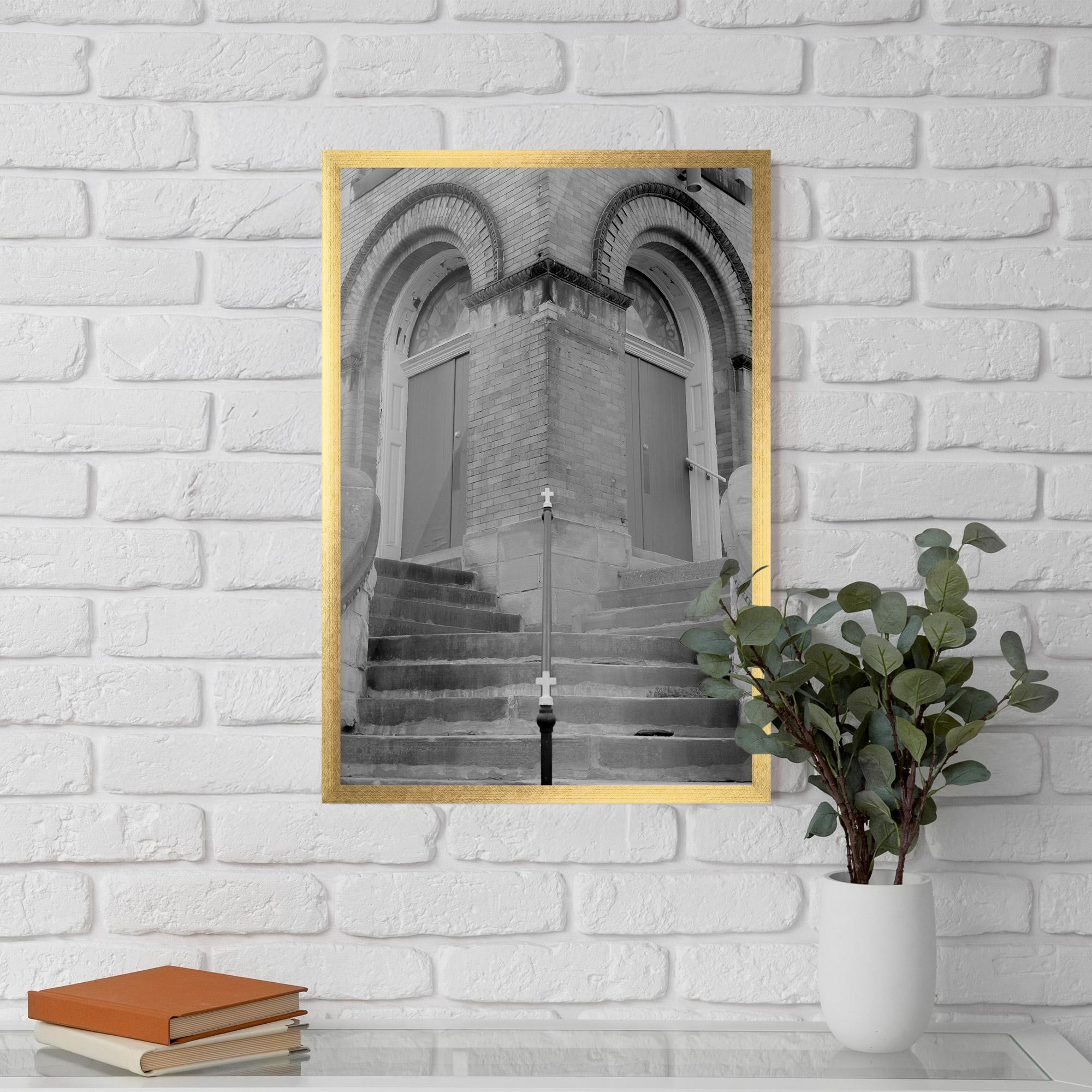 Рамкиран постер Grey Dors mockup 5