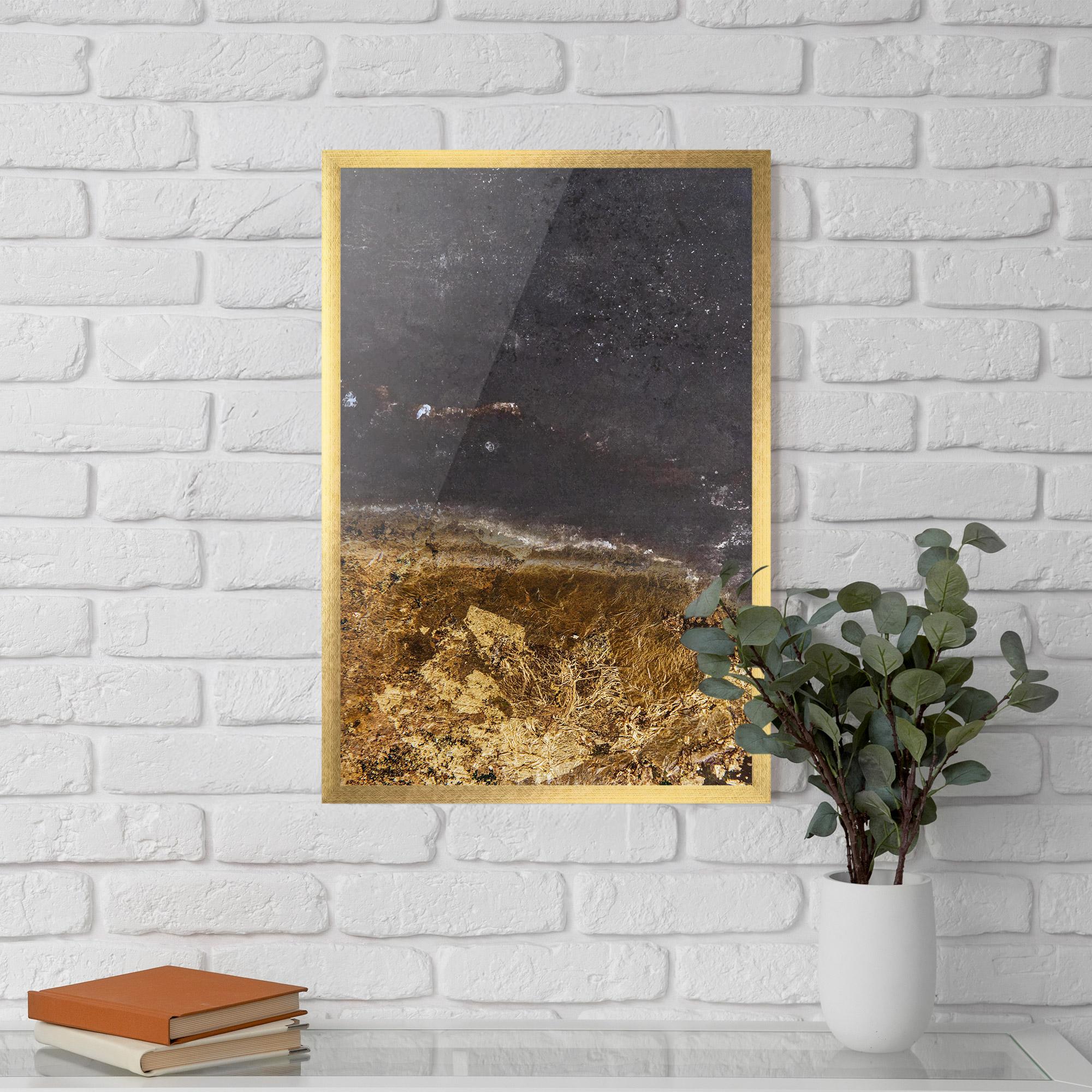 Рамкиран постер Gold Dark Grey mockup 5