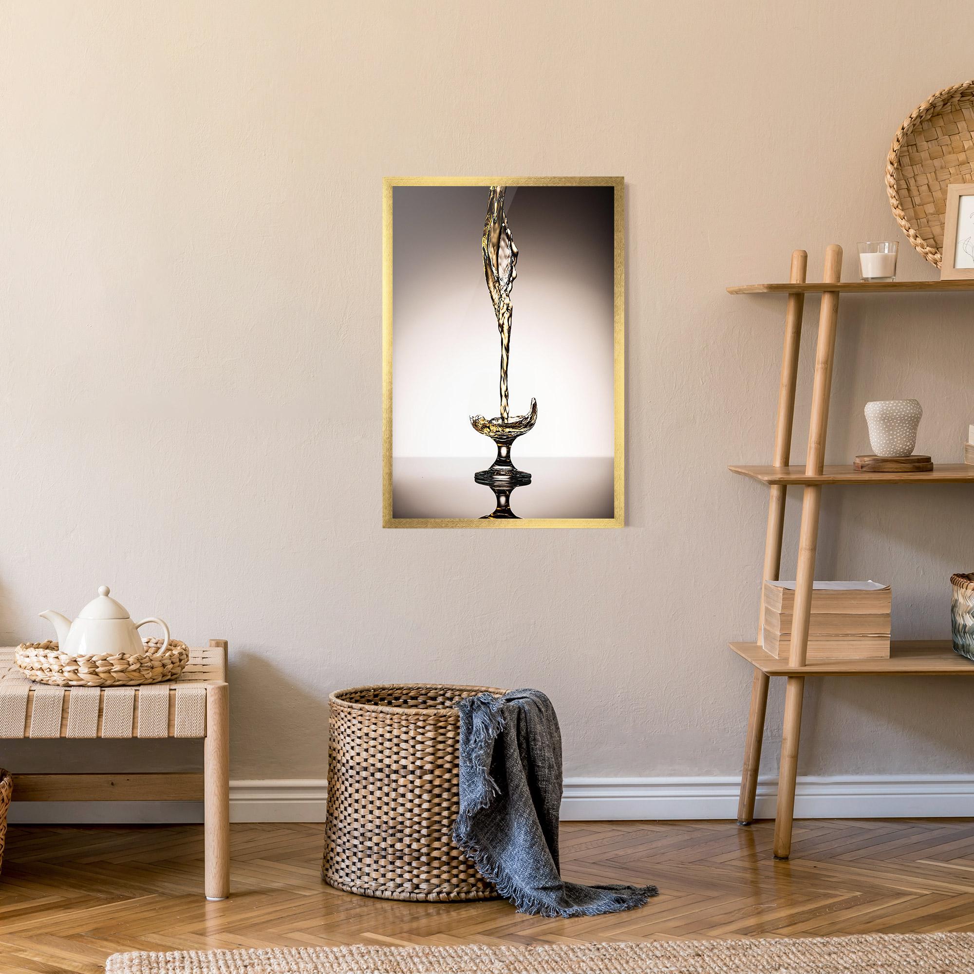 Рамкиран постер White Wine Splash mockup 9