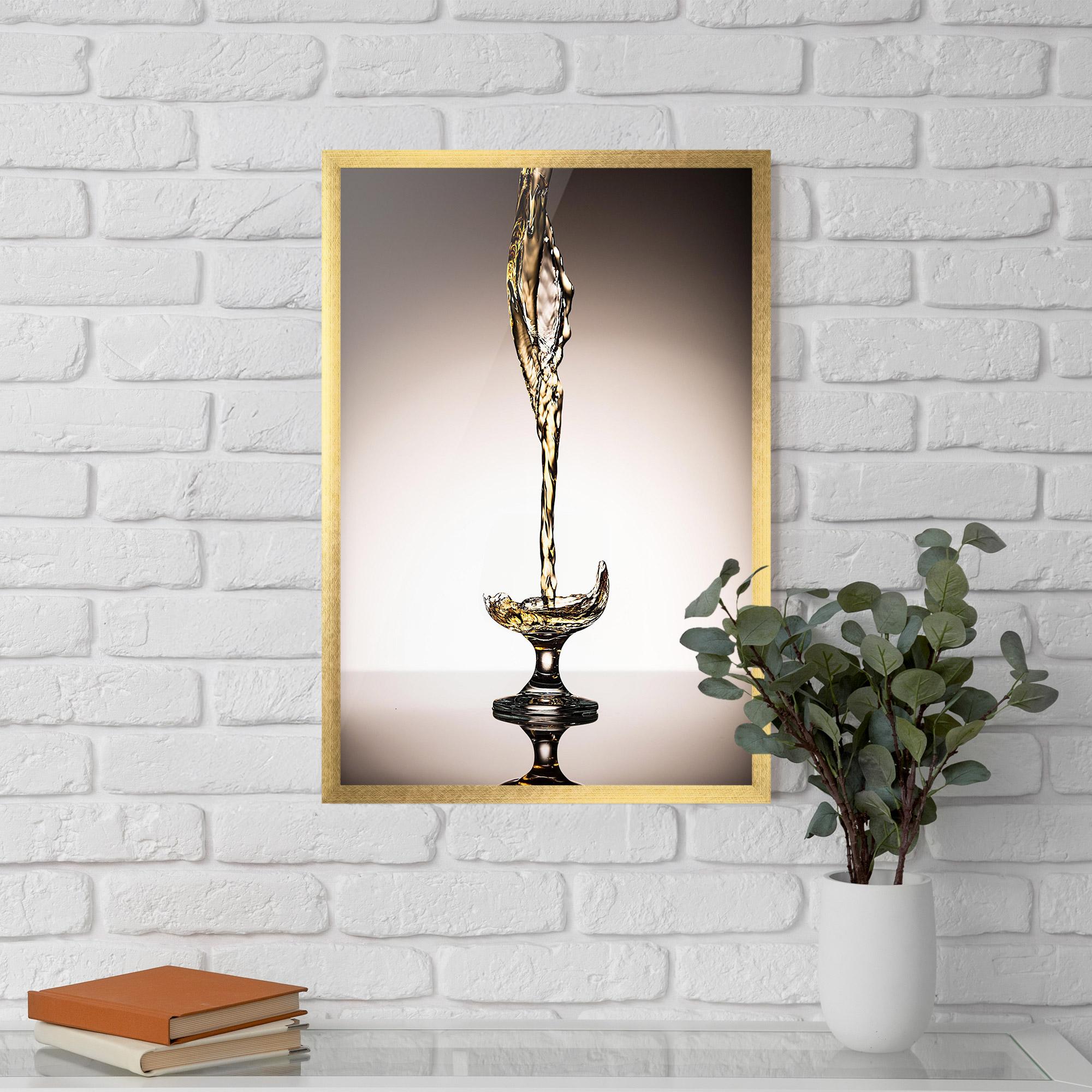 Рамкиран постер White Wine Splash mockup 5