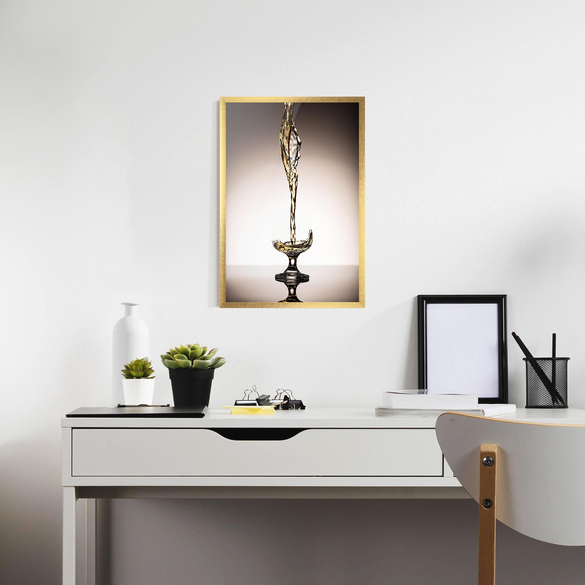 Рамкиран постер White Wine Splash mockup 7