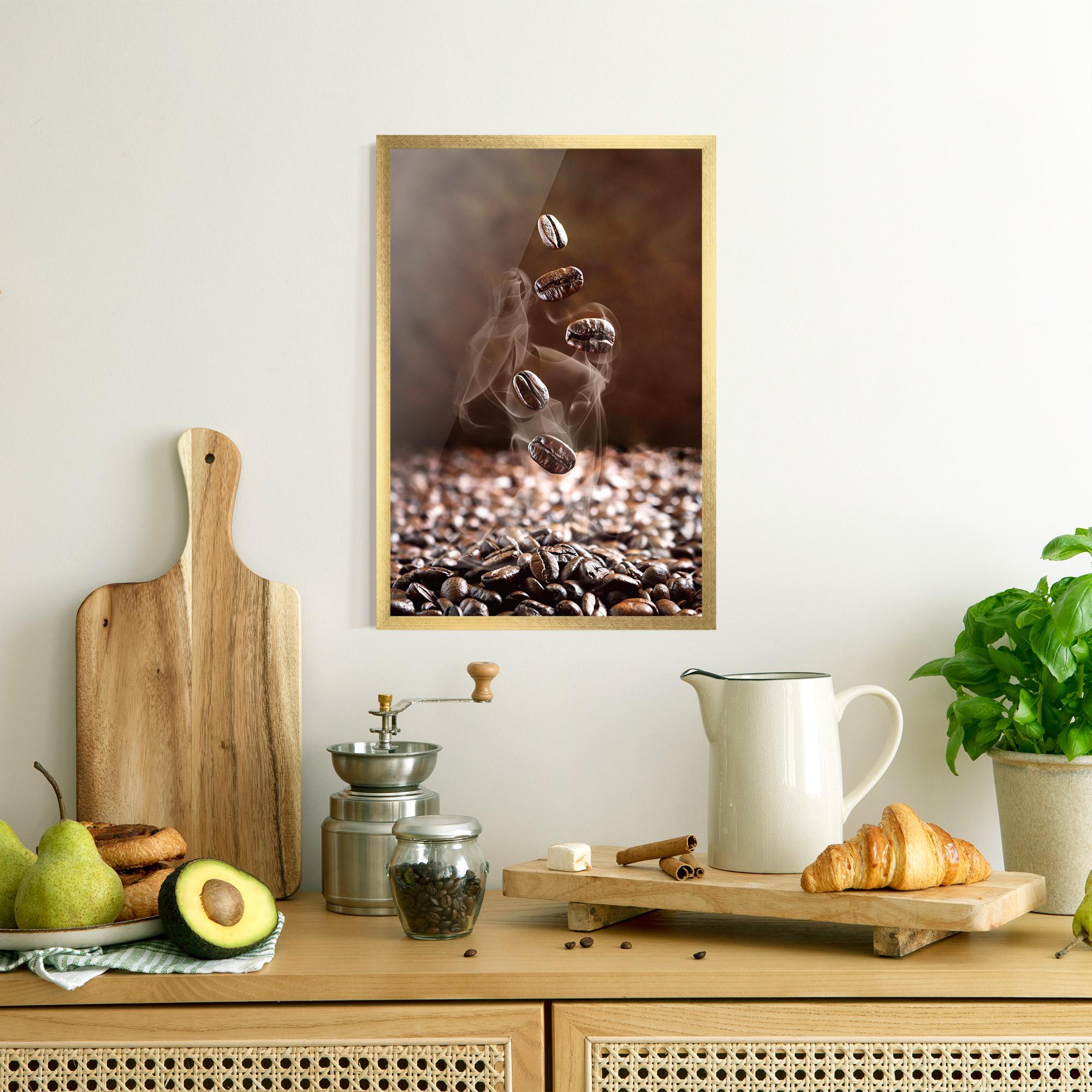 Рамкиран постер Close Up Falling Beans mockup 8