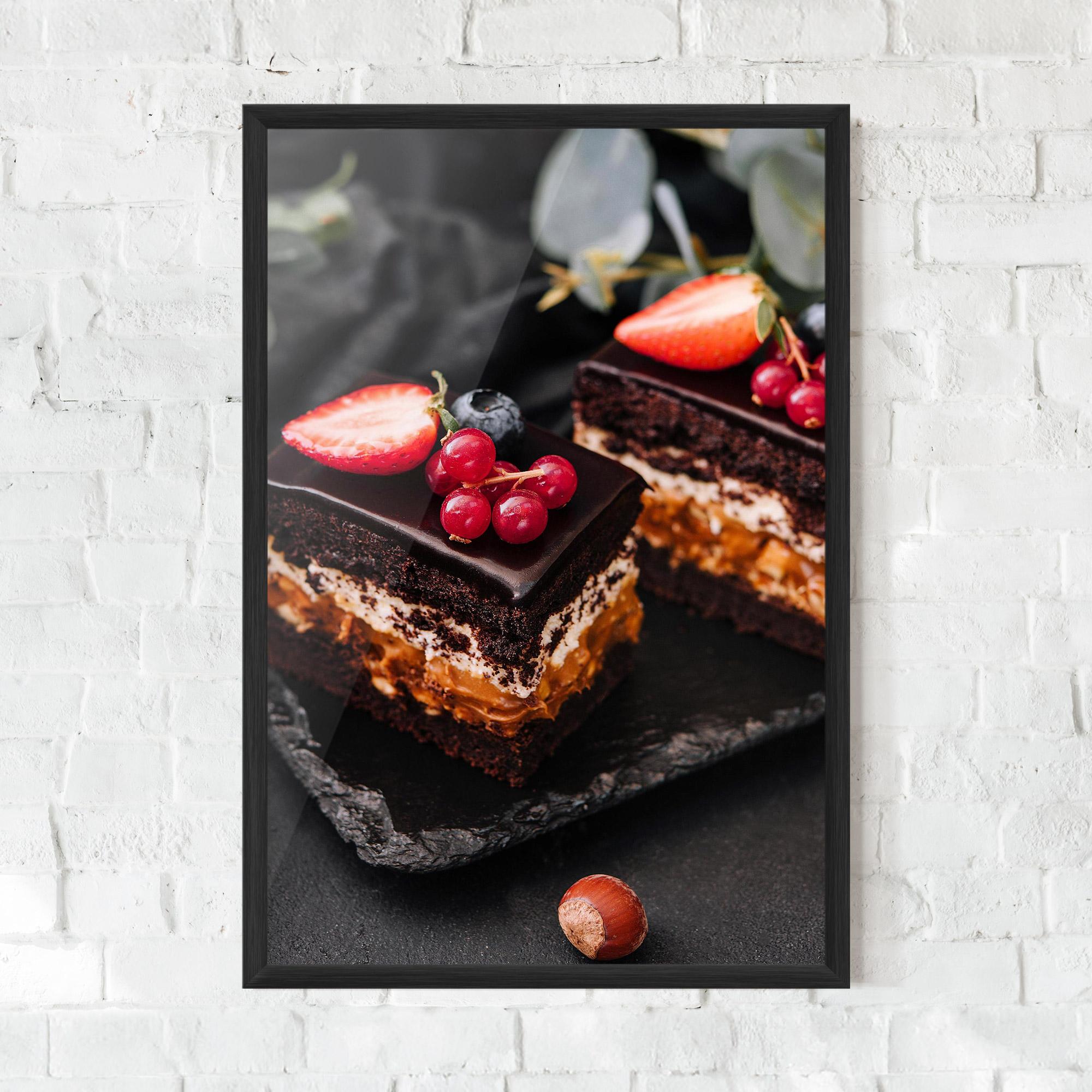 Рамкиран постер Chocolate Berries Cake mockup 0