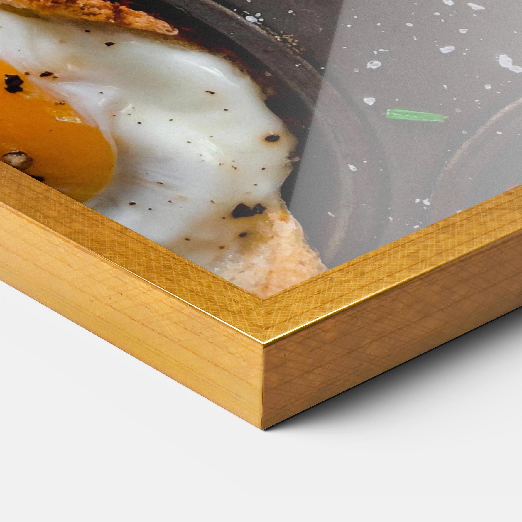 Рамкиран постер Egg On Tray mockup 3