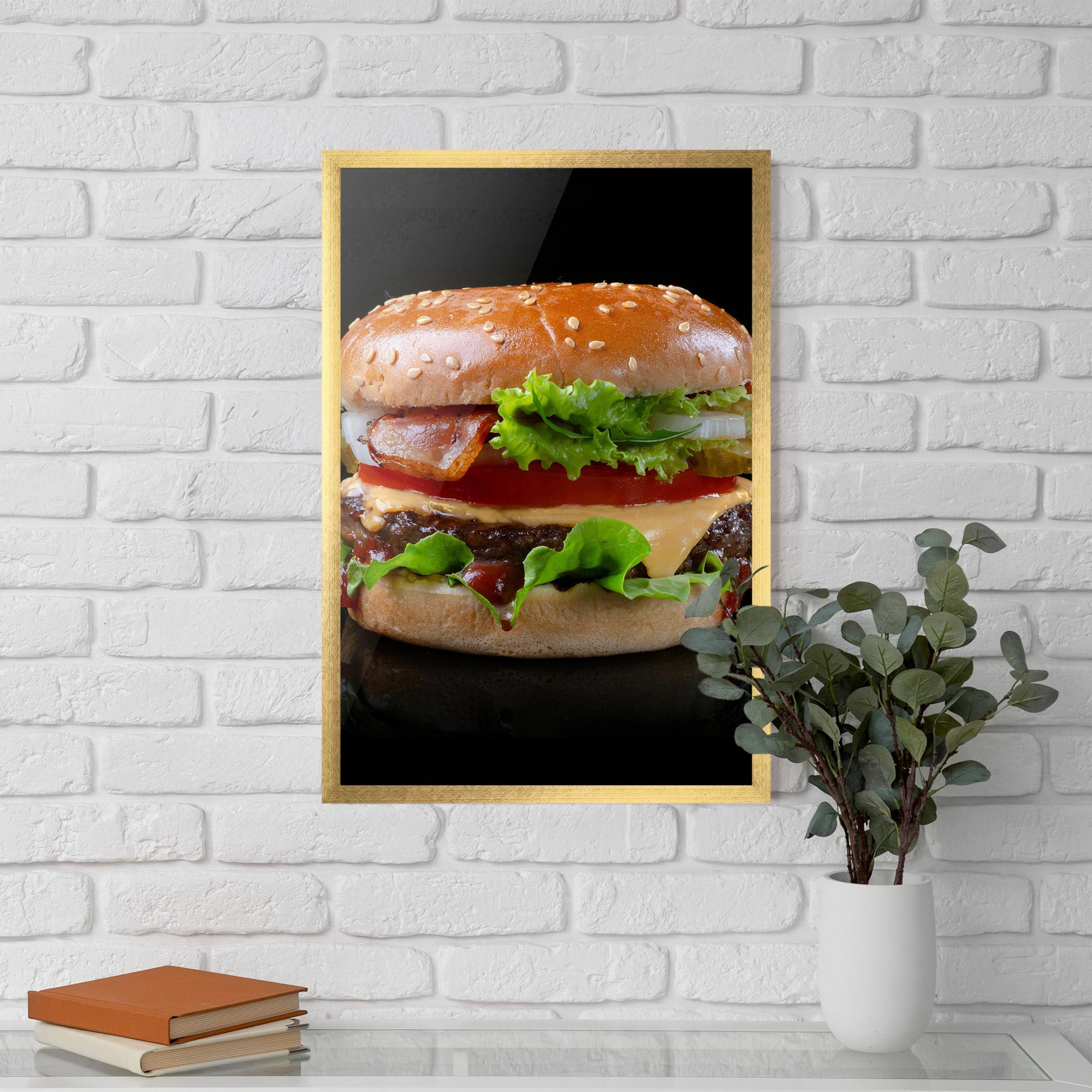 Рамкиран постер Yumm Hamburger mockup 5