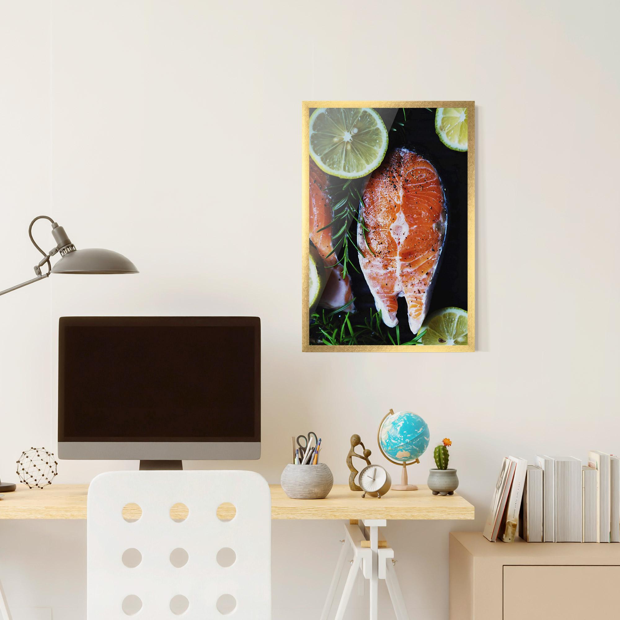 Рамкиран постер Fish With Lemons mockup 6