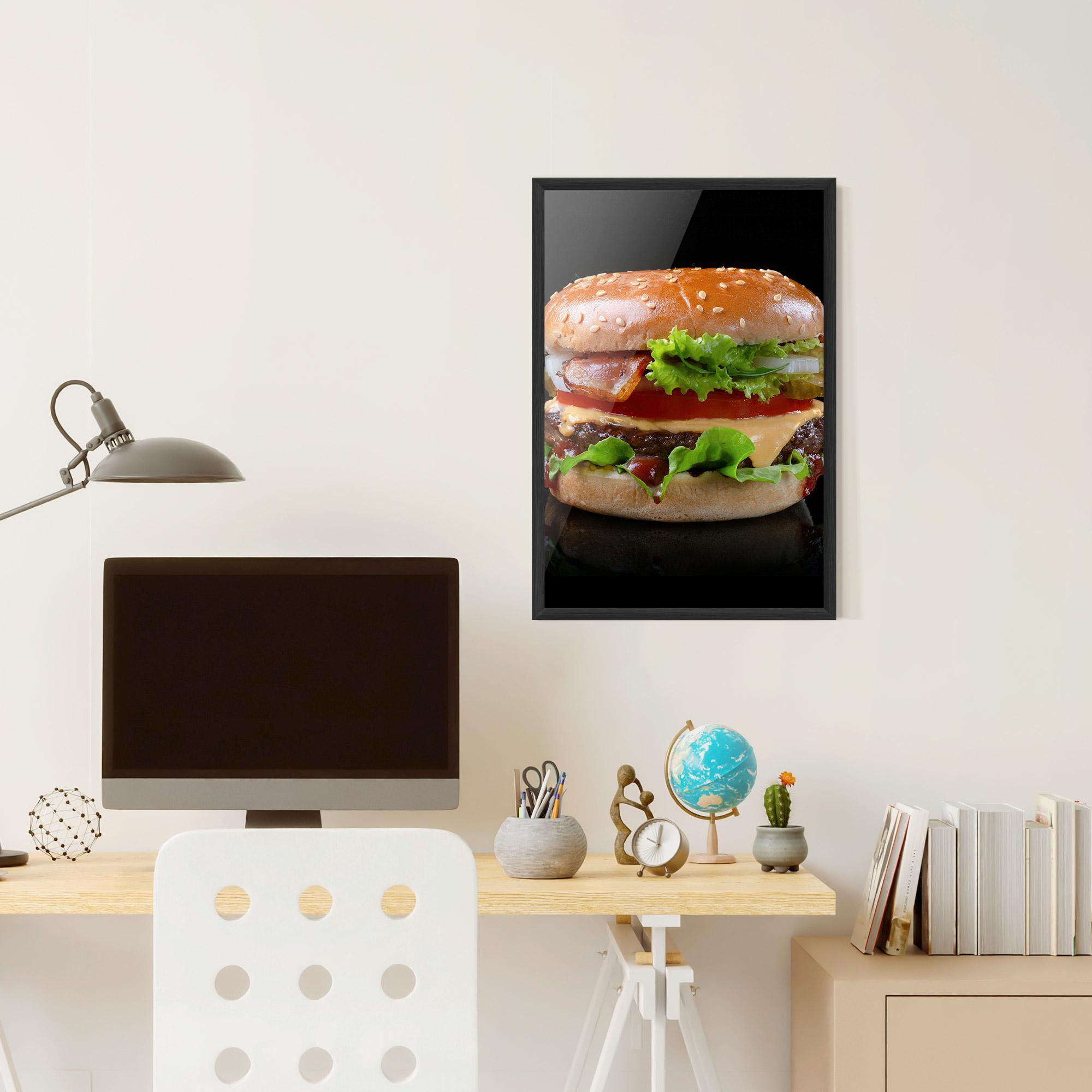 Рамкиран постер Yumm Hamburger mockup 6