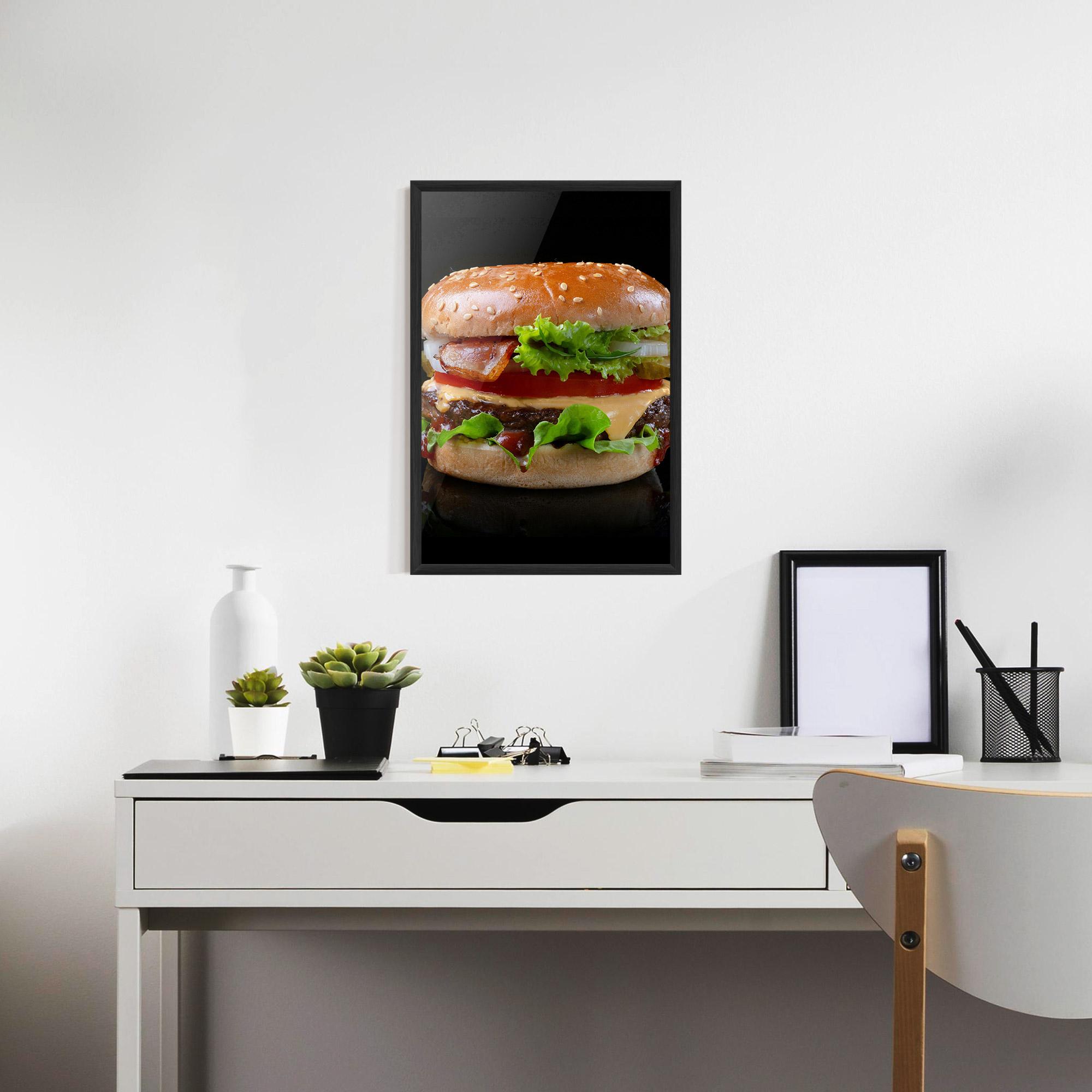 Рамкиран постер Yumm Hamburger mockup 7