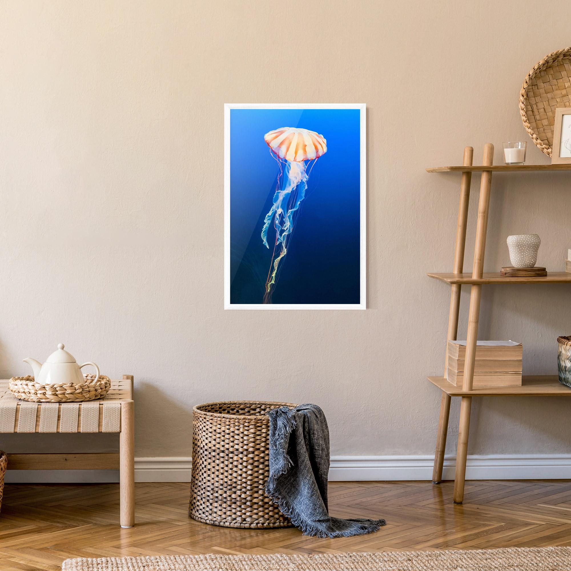 Рамкиран постер Cream Jellyfish mockup 9