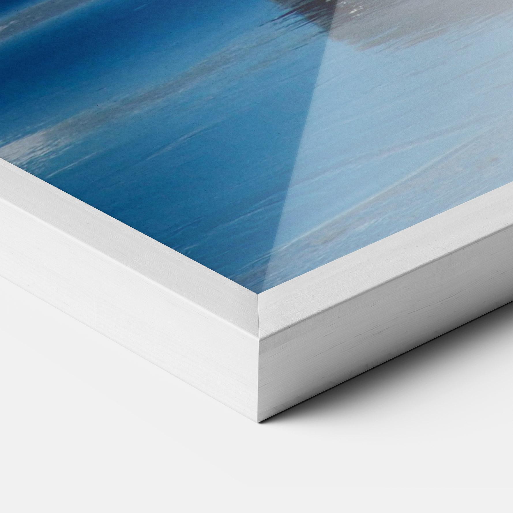 Рамкиран постер Whale Tail mockup 3