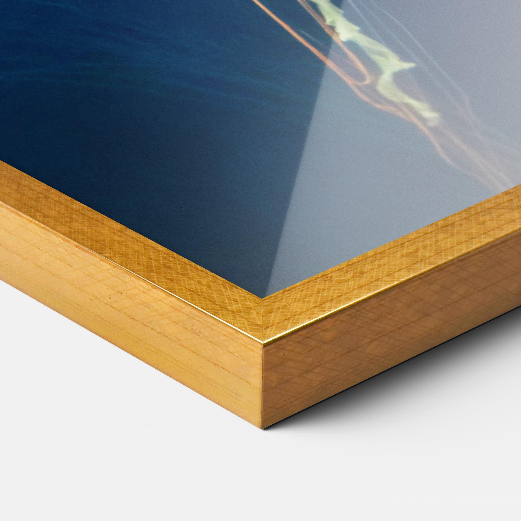 Рамкиран постер Cream Jellyfish mockup 3