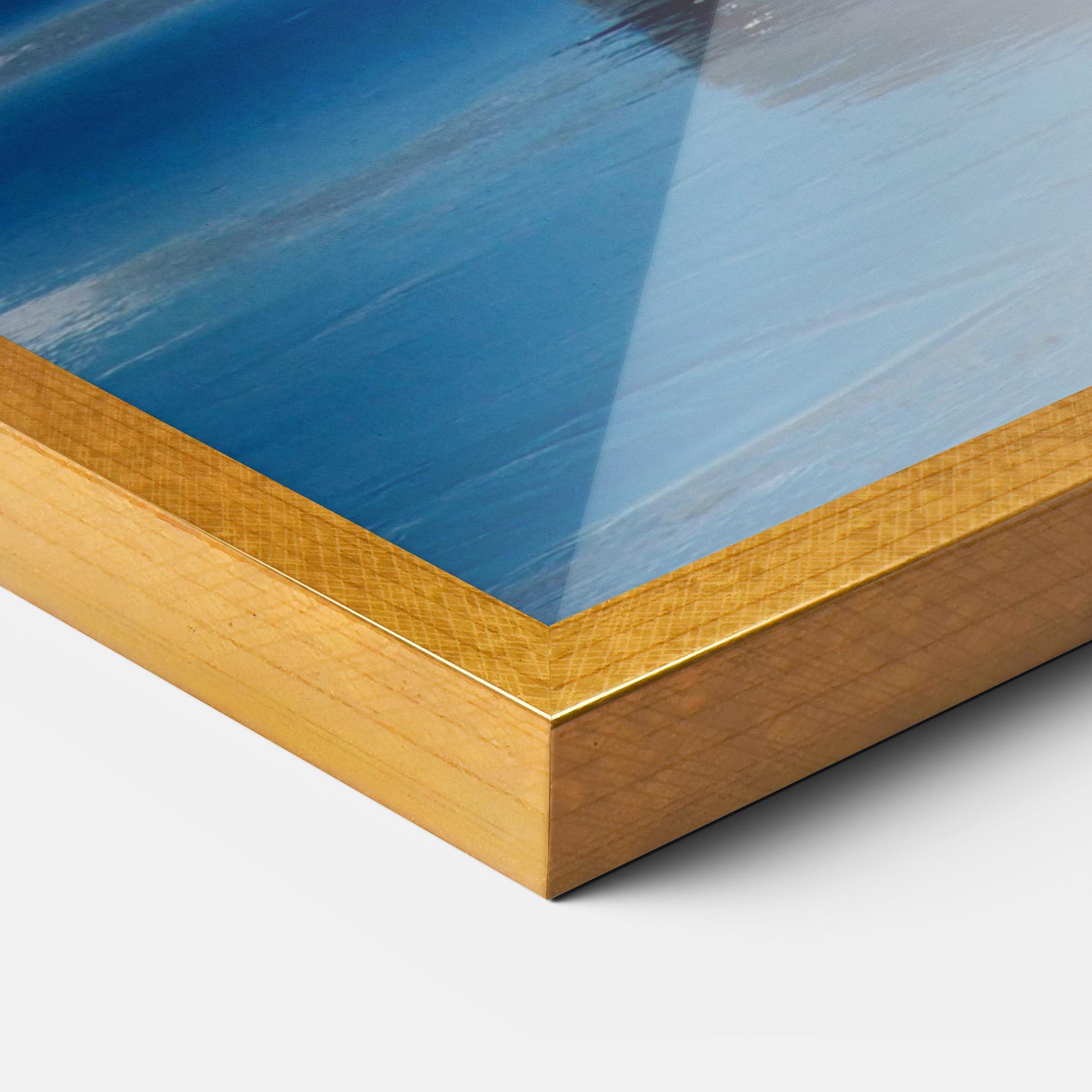 Рамкиран постер Whale Tail mockup 3