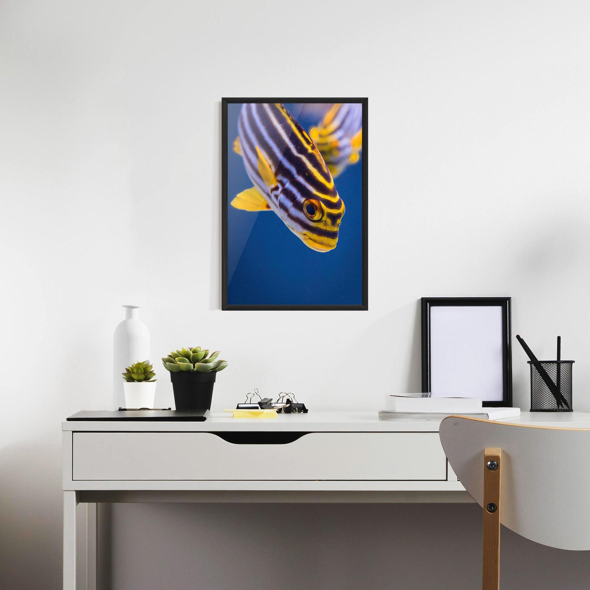 Рамкиран постер Purple Yellow Fish mockup 7