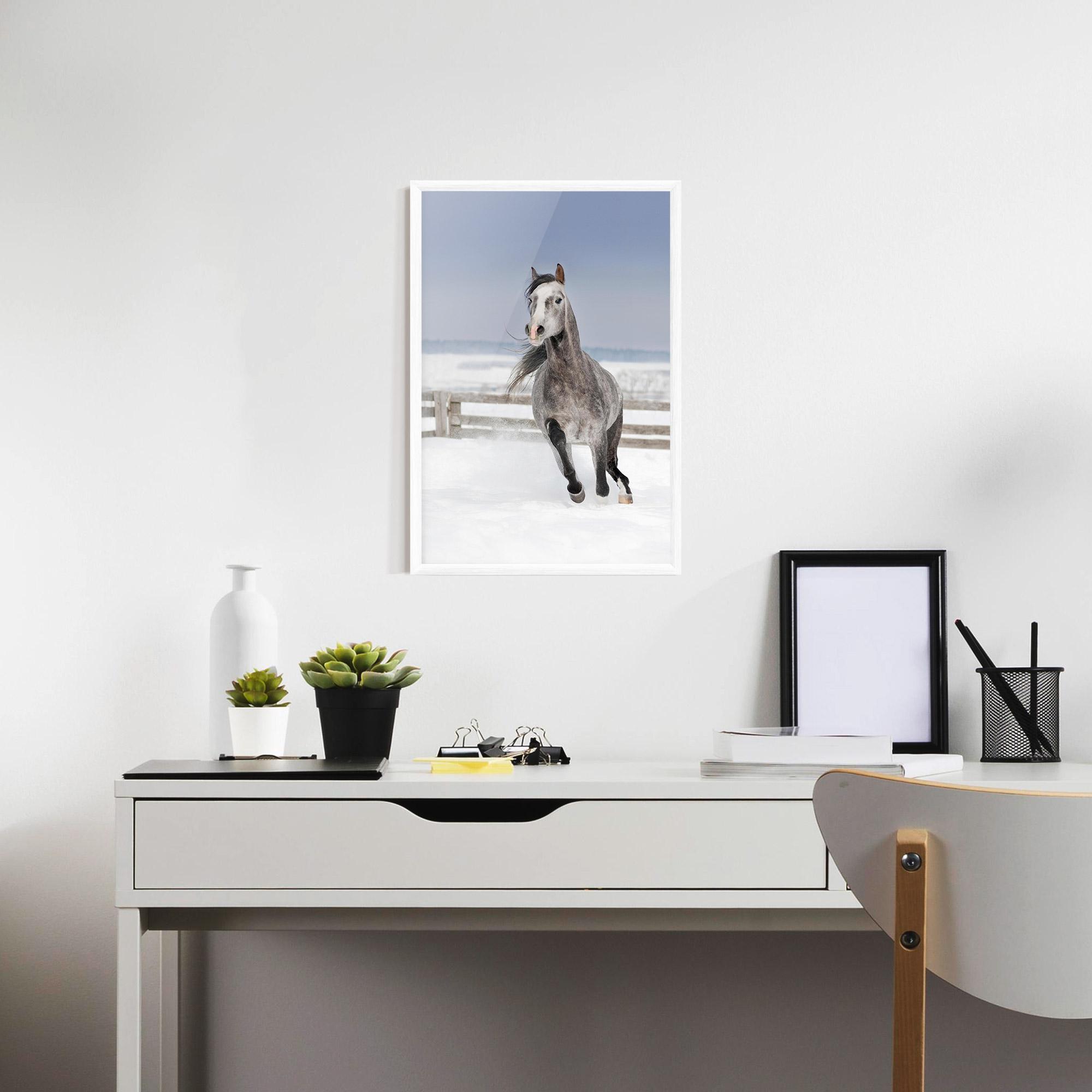 Рамкиран постер Horse Running Free mockup 7