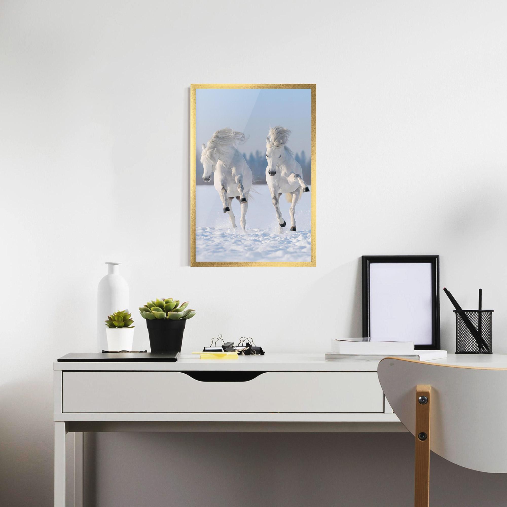 Рамкиран постер Happy Horses Running mockup 7