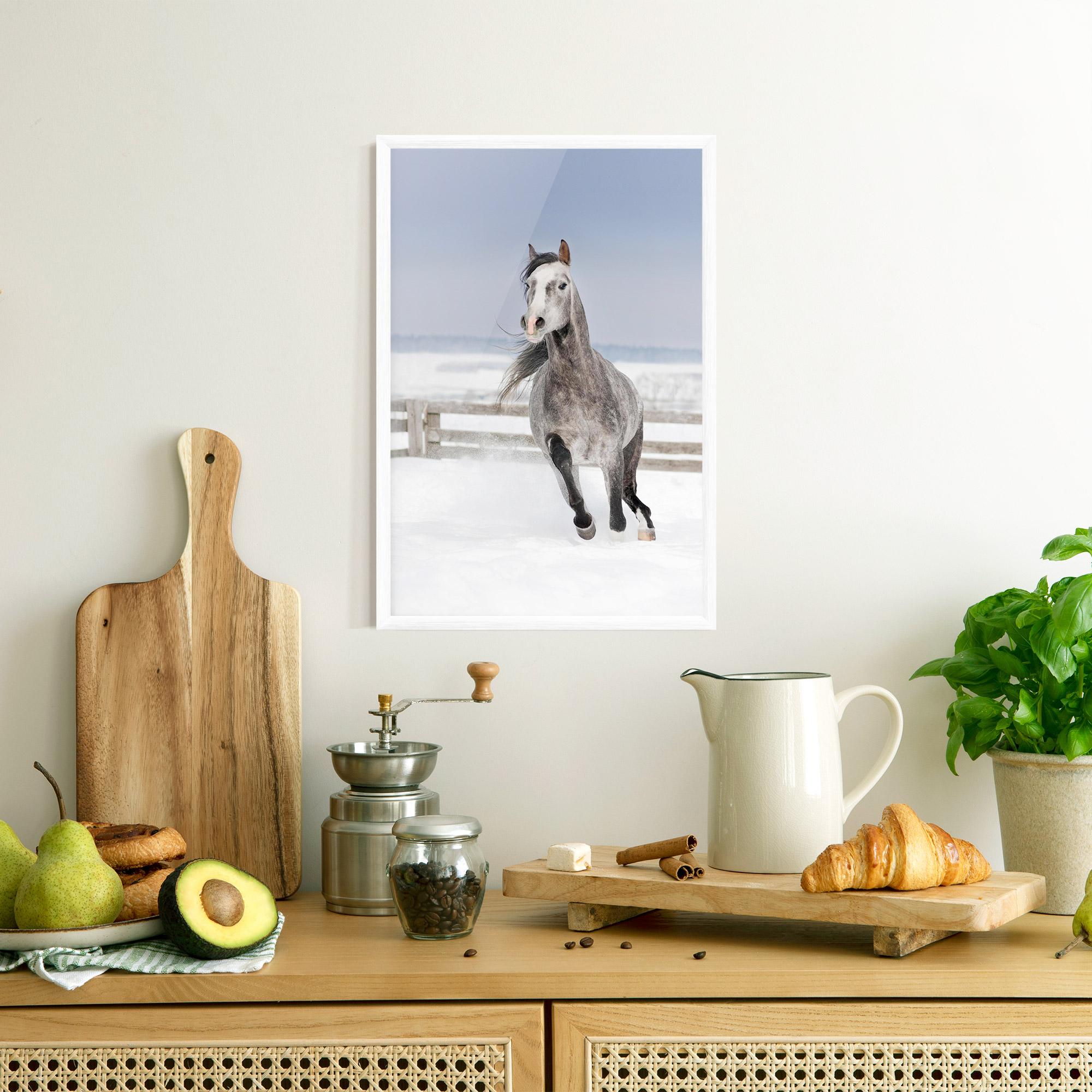 Рамкиран постер Horse Running Free mockup 8