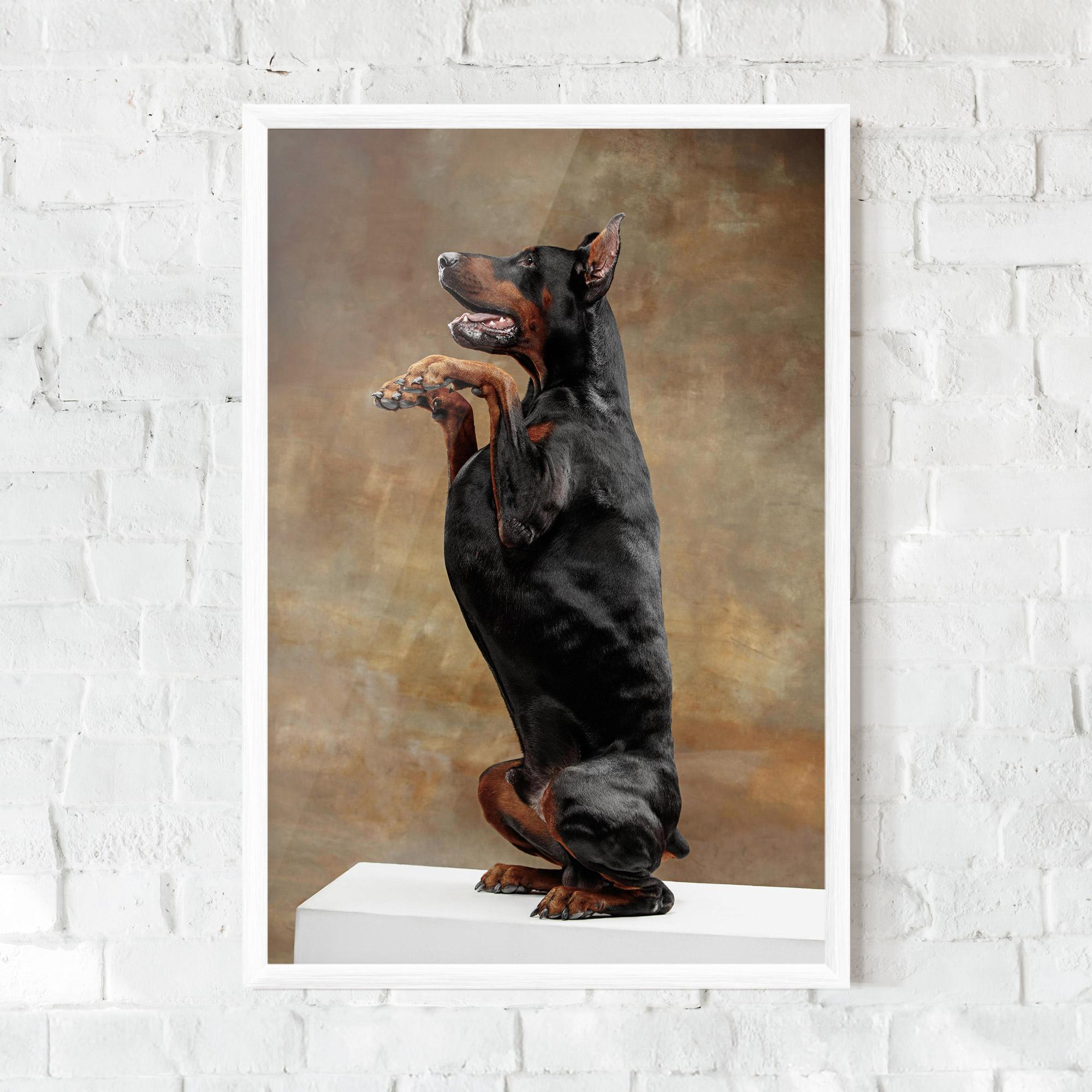 Рамкиран постер Doberman Standing mockup 0