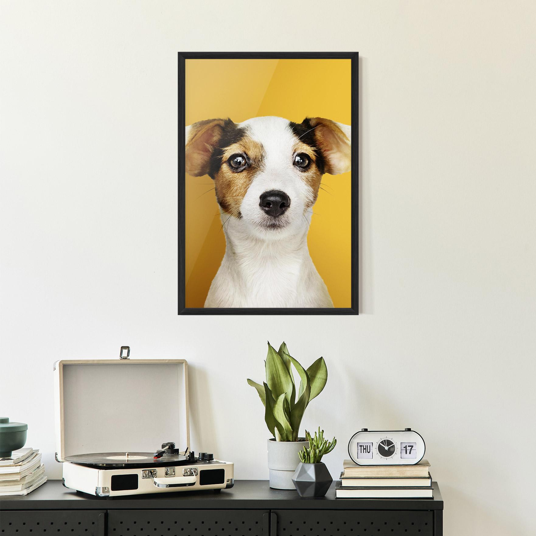 Рамкиран постер Puppy On Yellow mockup 2