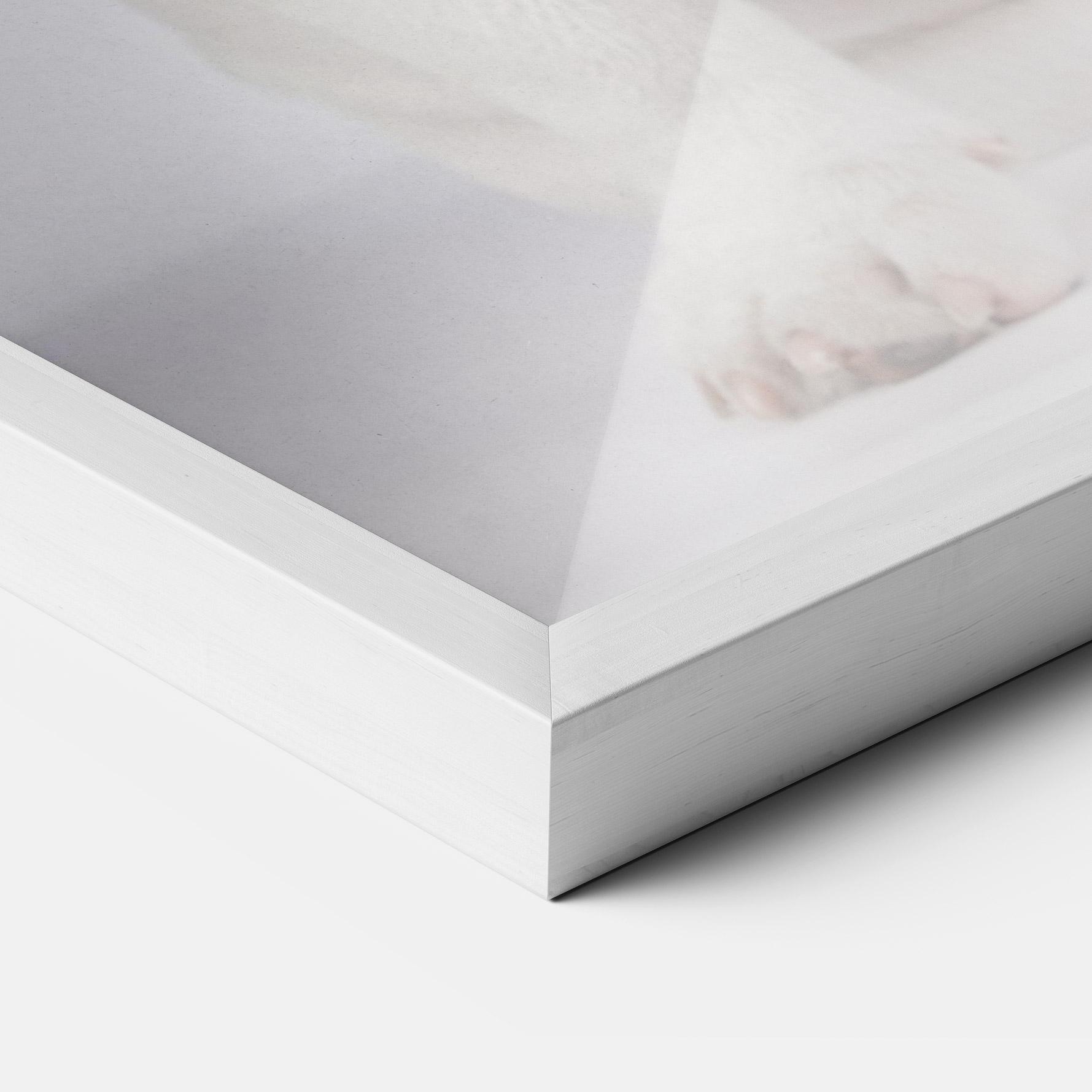 Рамкиран постер English Bulldog mockup 3