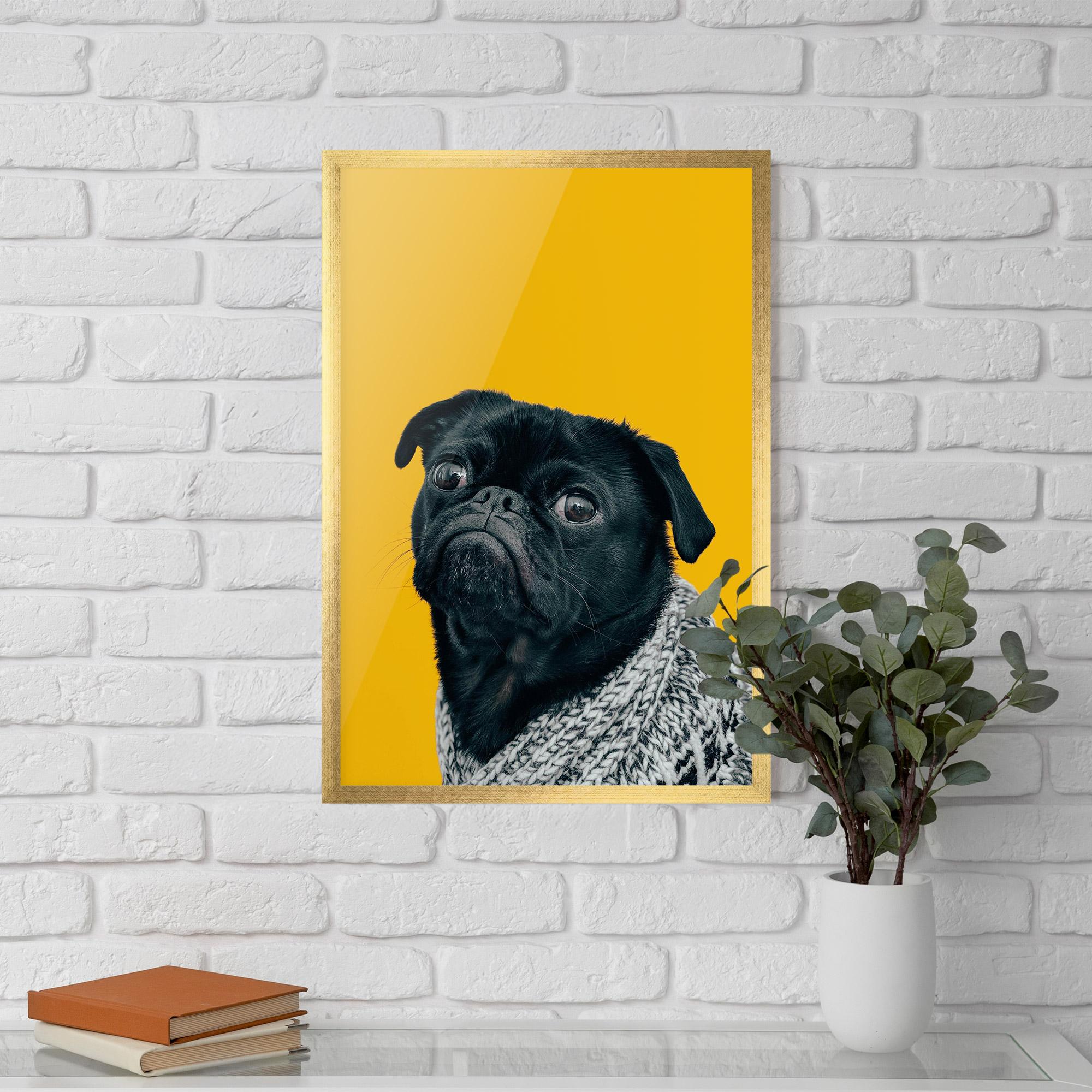 Рамкиран постер Black Pug mockup 5