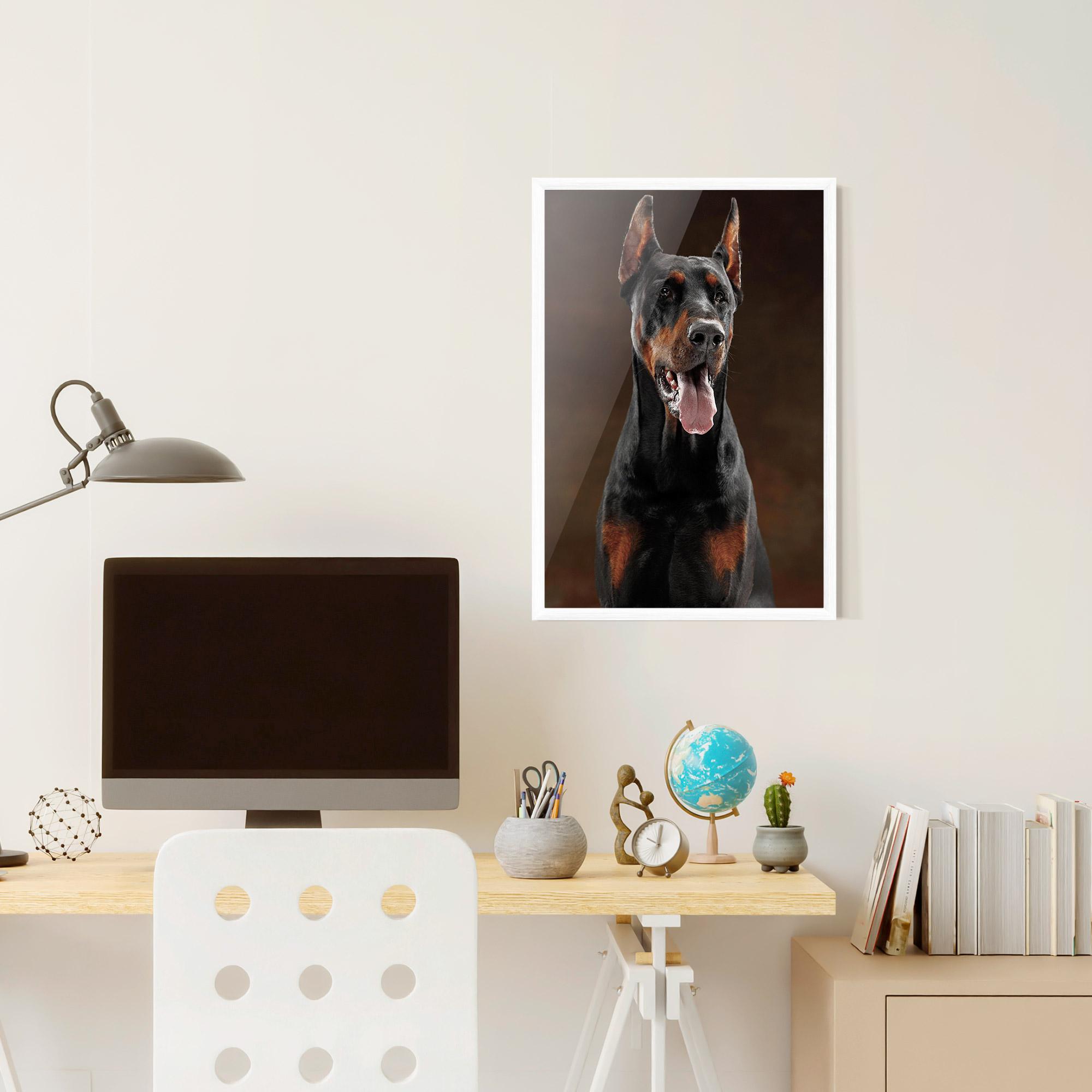 Рамкиран постер Doberman Looking mockup 6