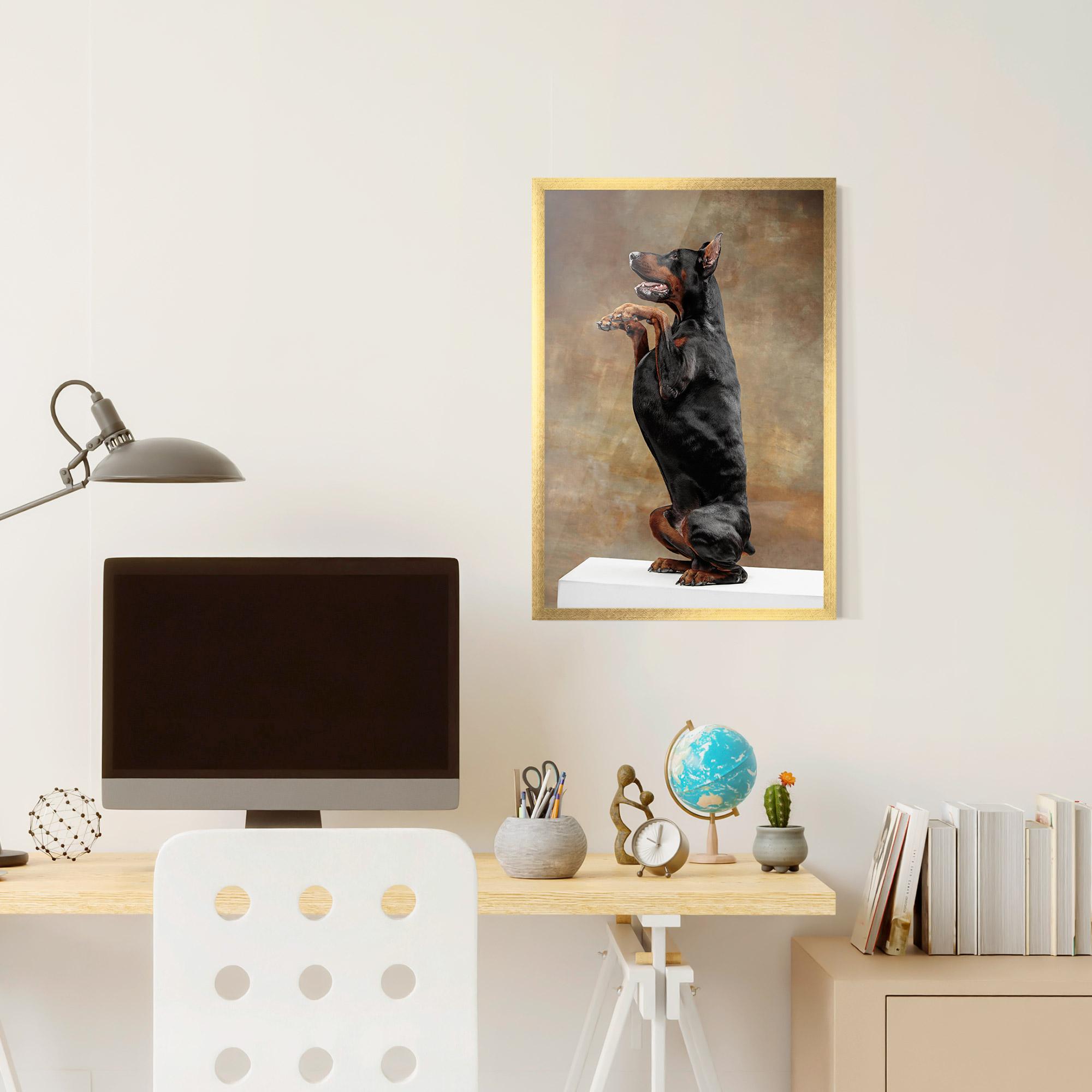 Рамкиран постер Doberman Standing mockup 6