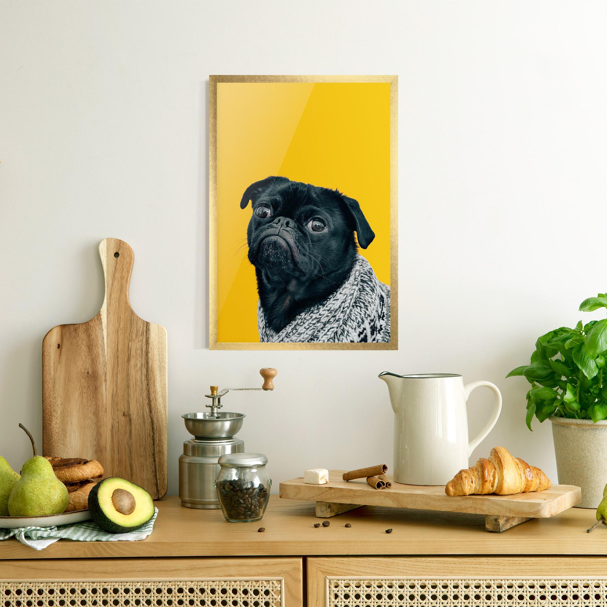 Рамкиран постер Black Pug mockup 8