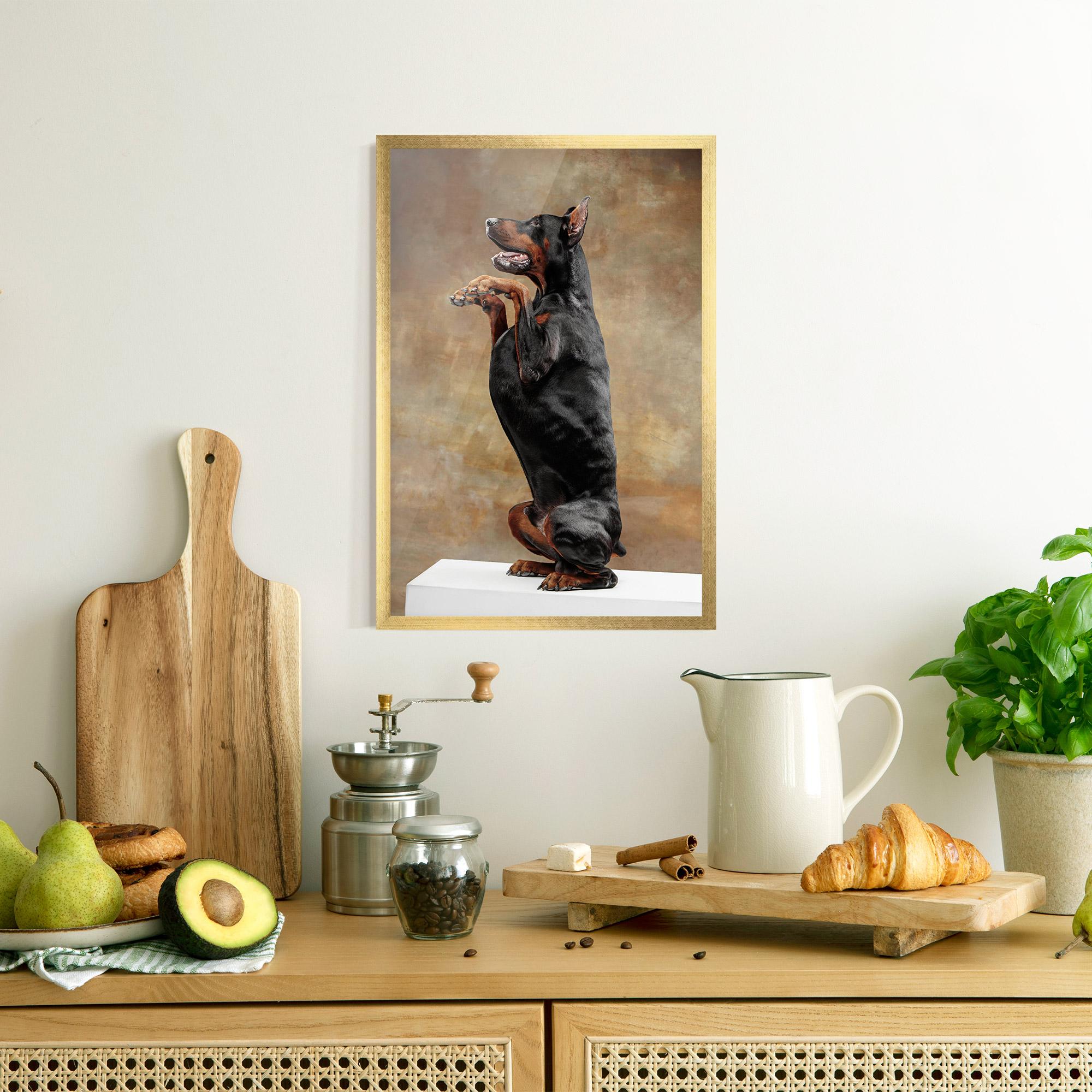 Рамкиран постер Doberman Standing mockup 8