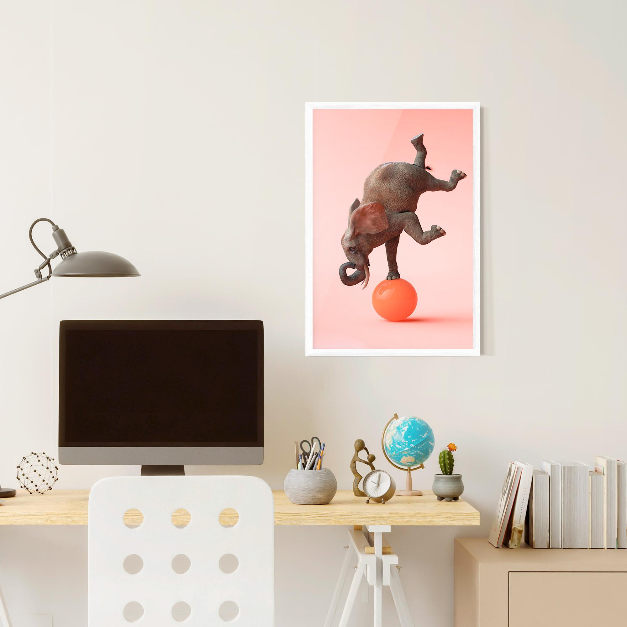 Рамкиран постер Ball Elephant mockup 6