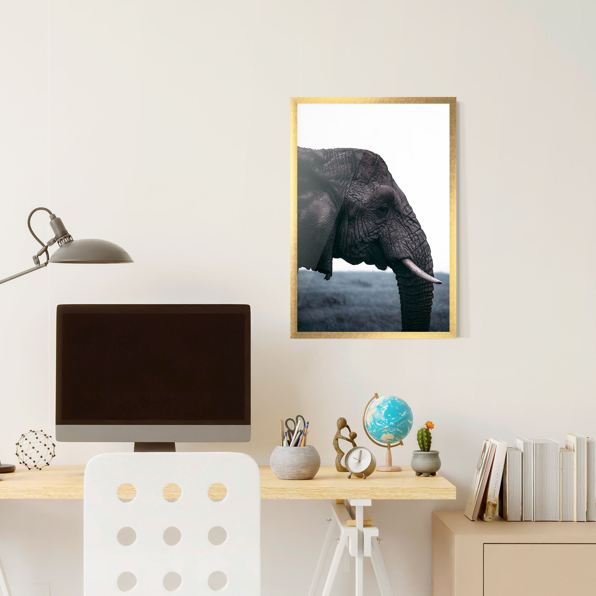 Close Grey Eelephant mockup 6