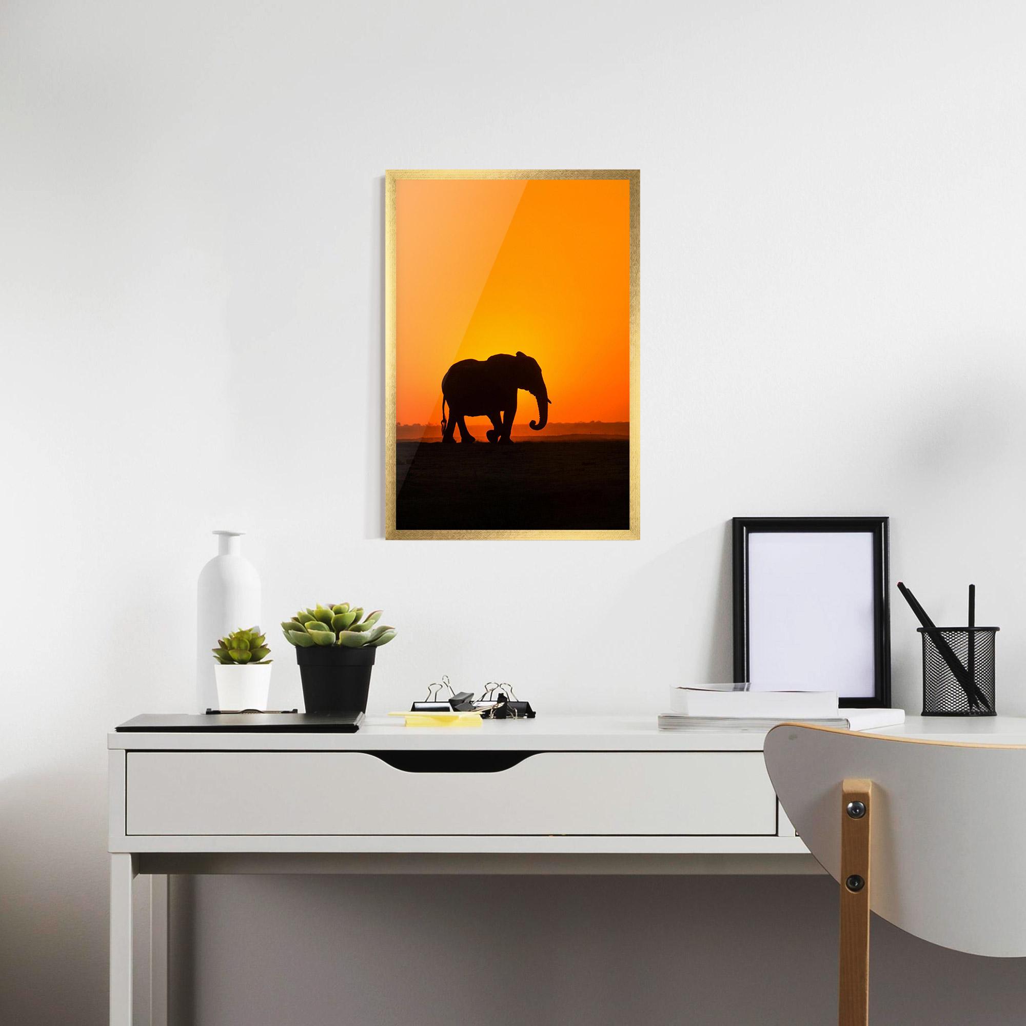 Рамкиран постер Beautiful Elephant mockup 7