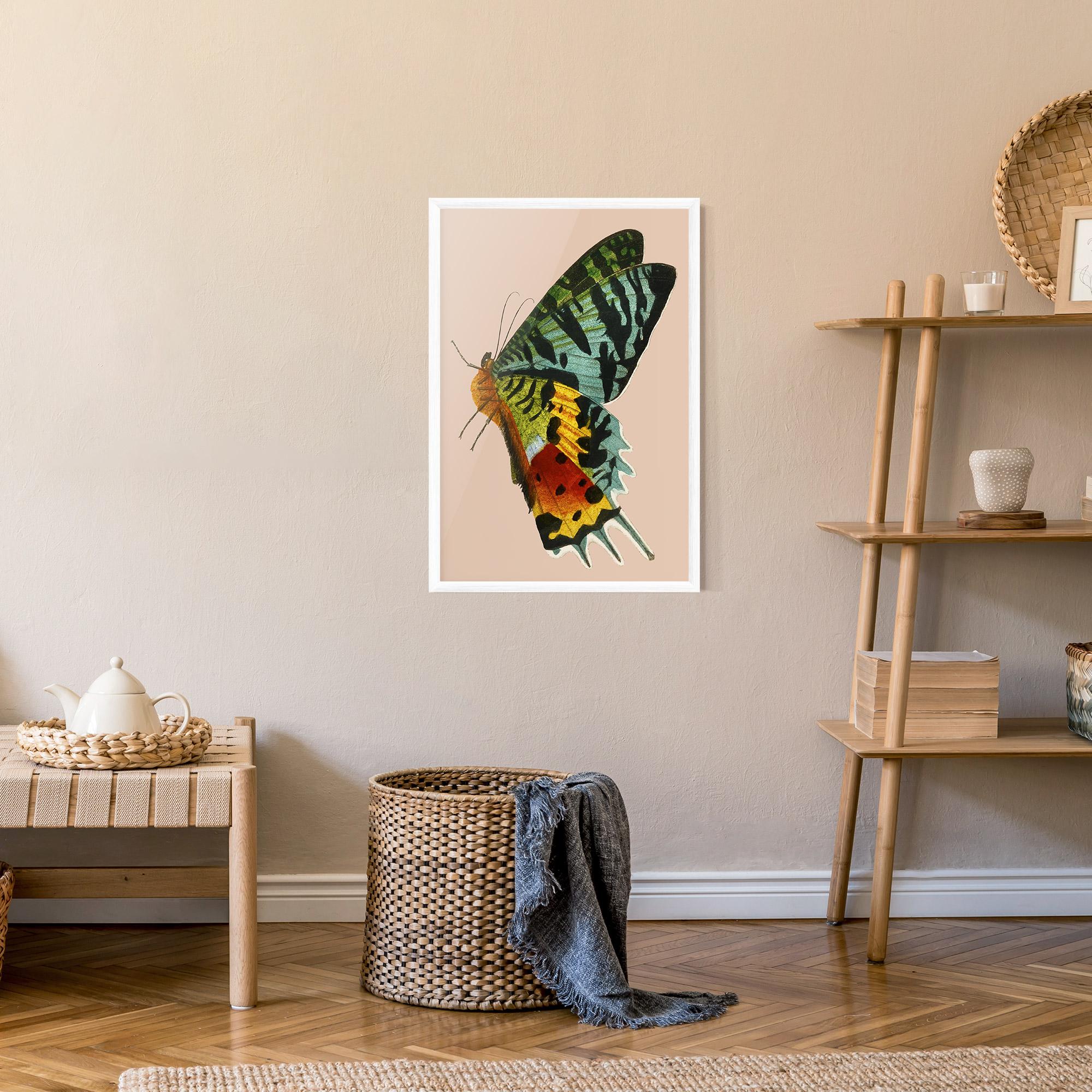 Рамкиран постер Butterfly On Pink mockup 9