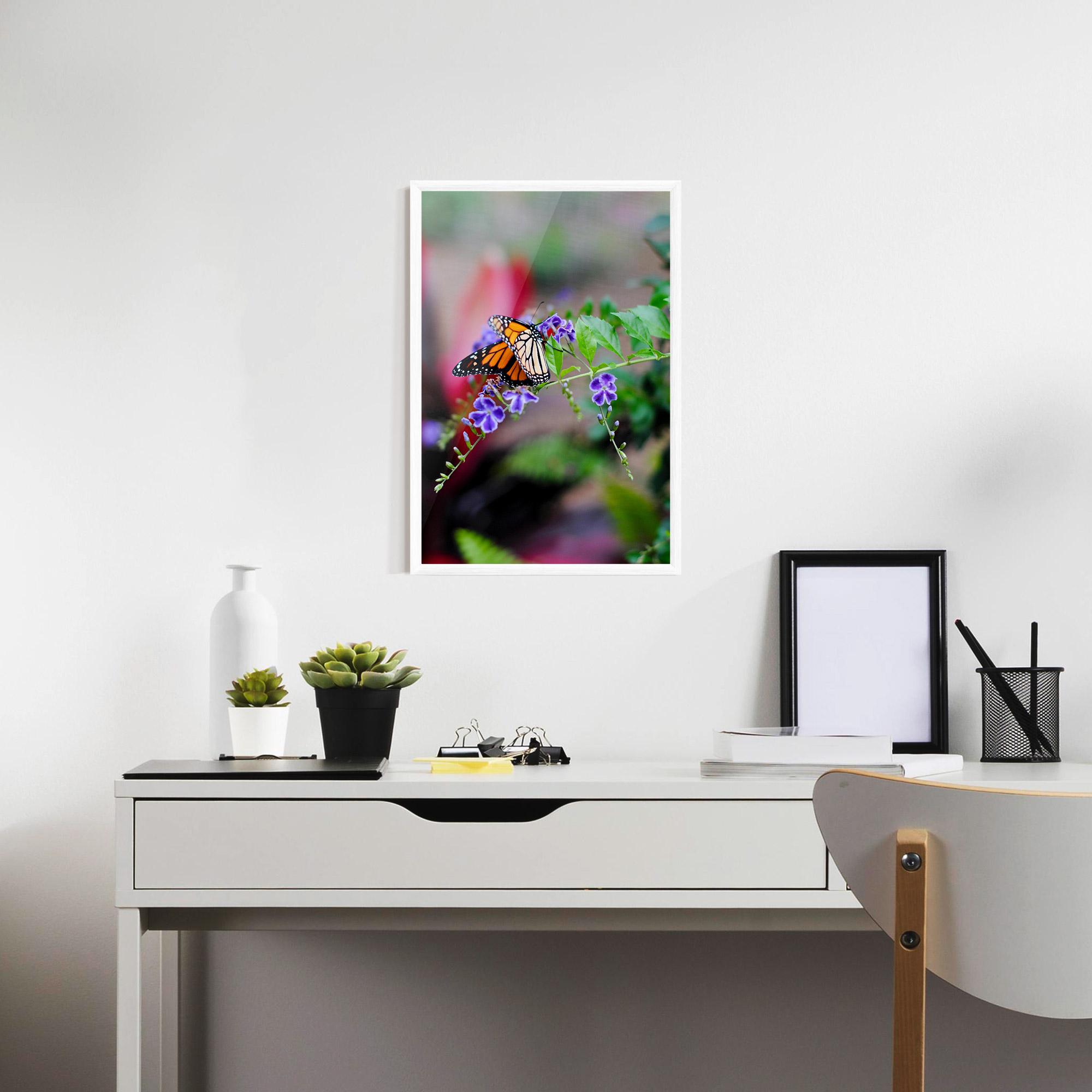 Рамкиран постер Strong Orange Butterfly mockup 7