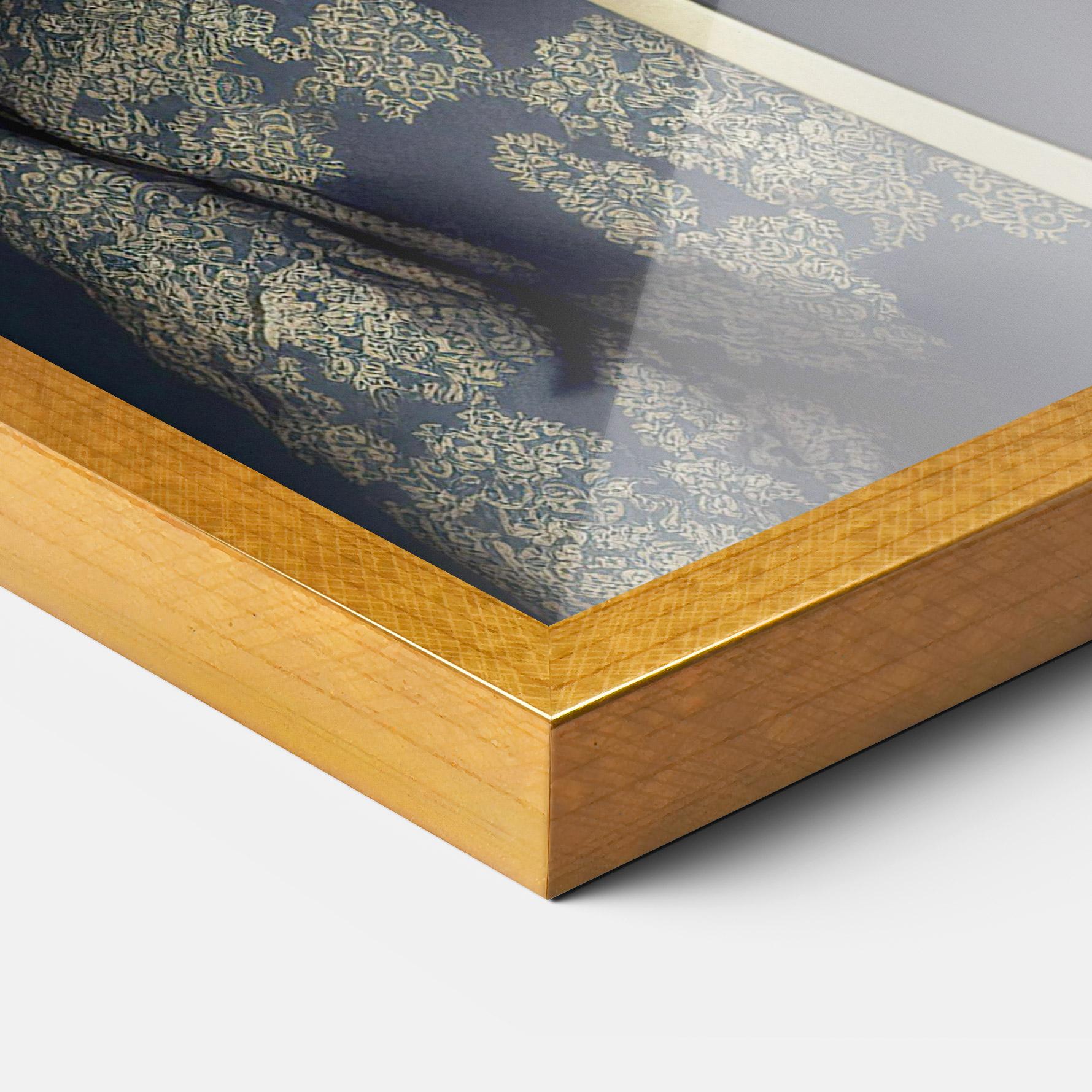 Рамкиран постер Elegant Rabbit mockup 3