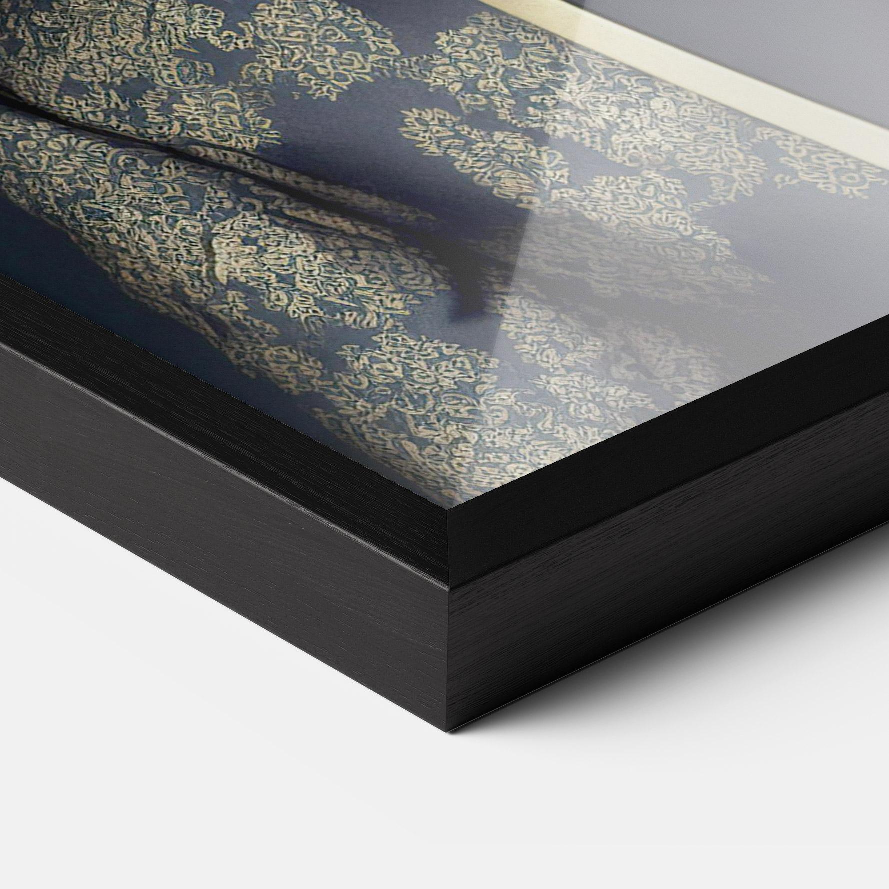 Рамкиран постер Elegant Rabbit mockup 3