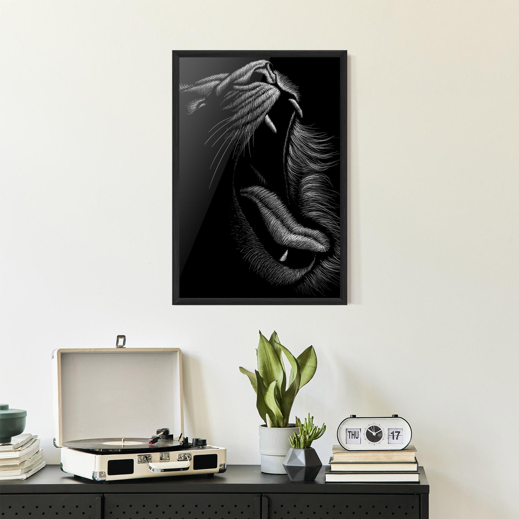 Рамкиран постер Lion Bite Line mockup 2