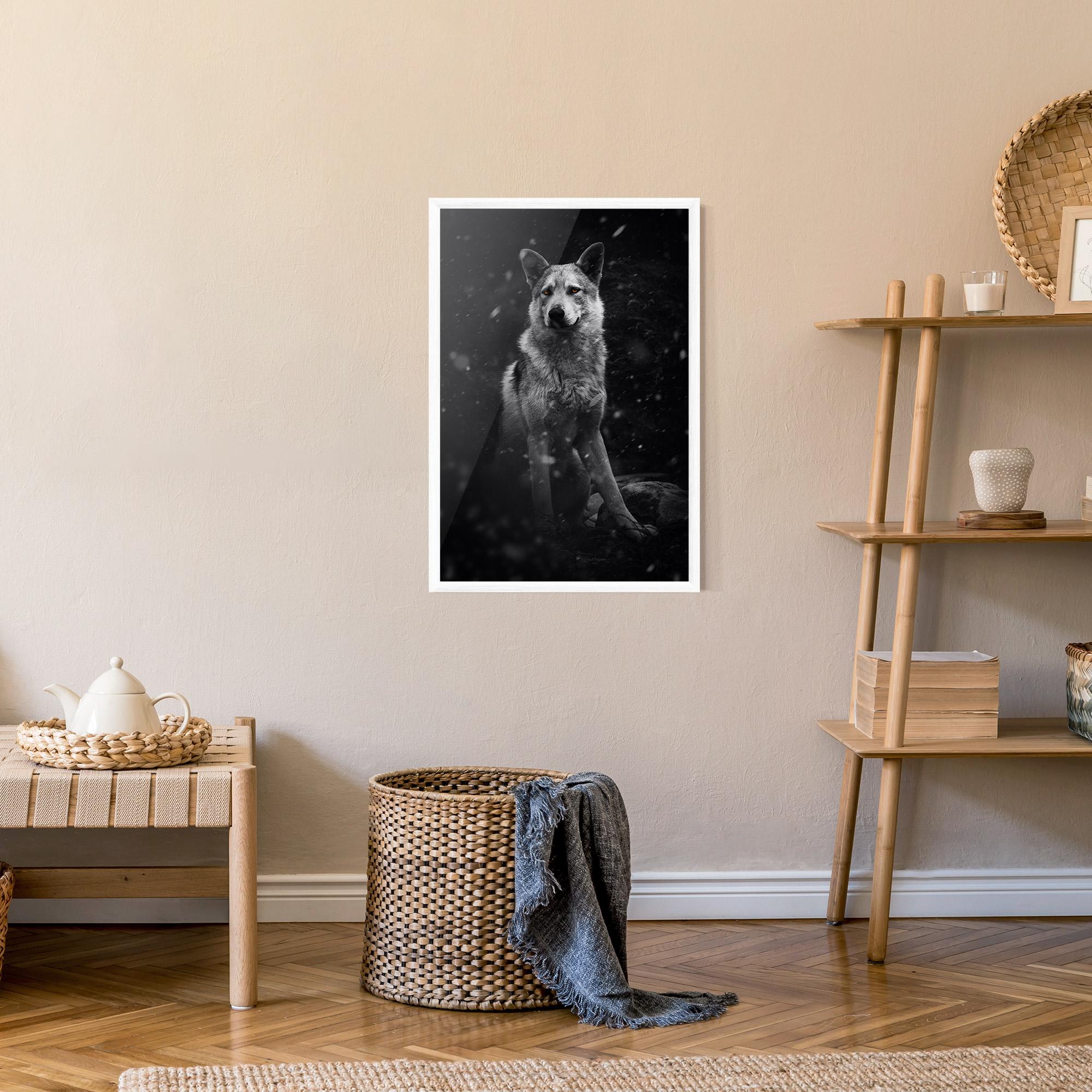 Рамкиран постер Sitting Wolf mockup 9