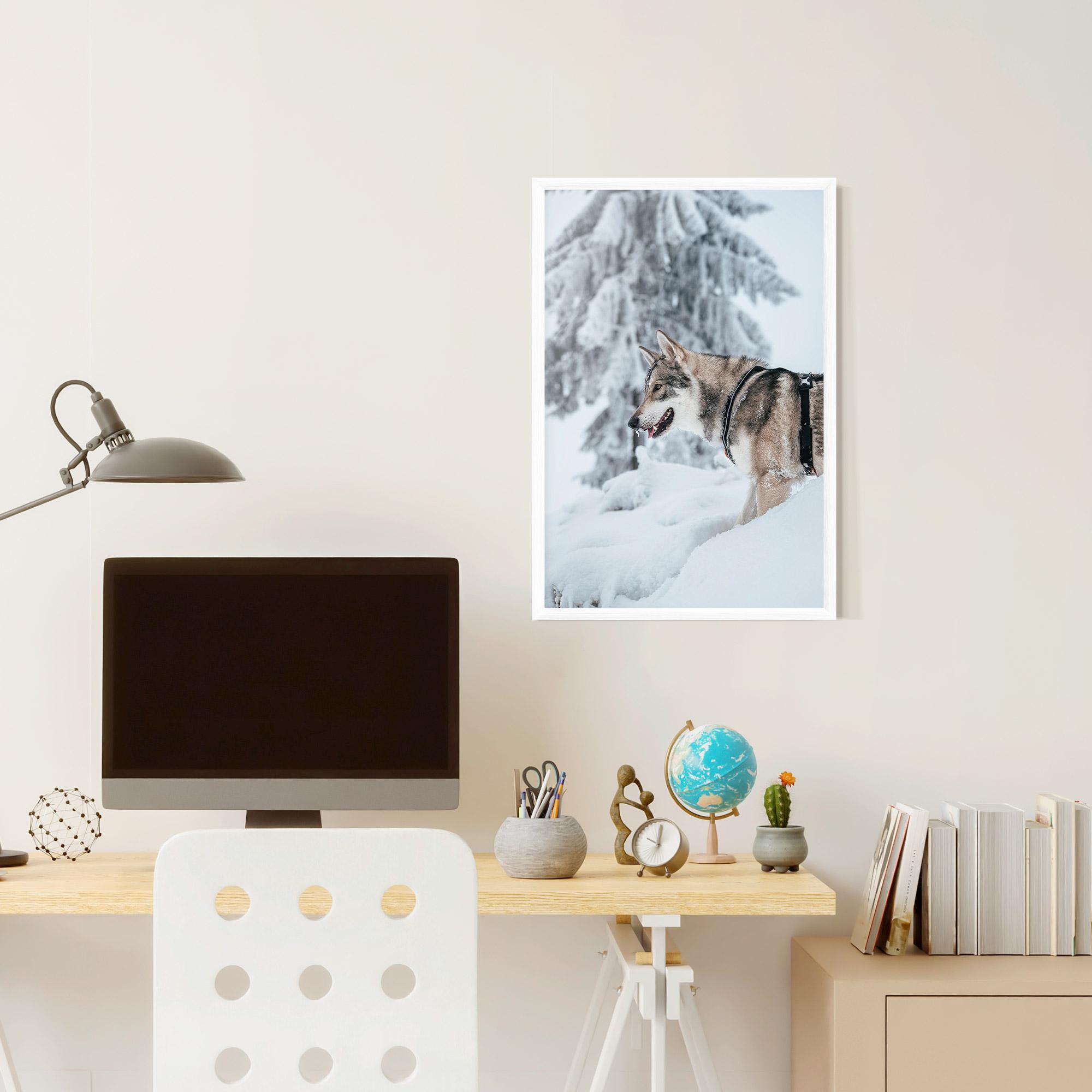 Рамкиран постер Snow Wolf mockup 6