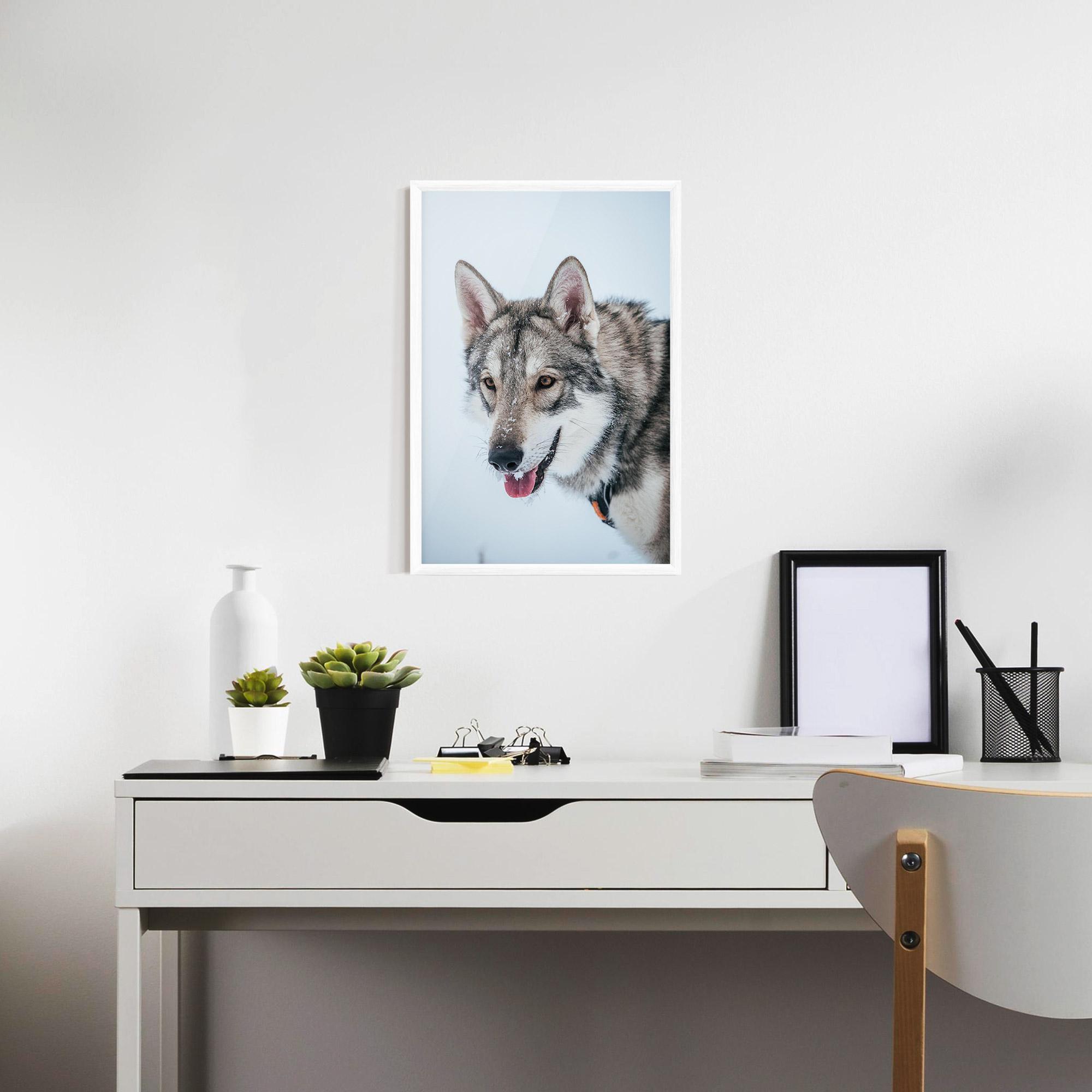 Рамкиран постер Wolf Head mockup 7