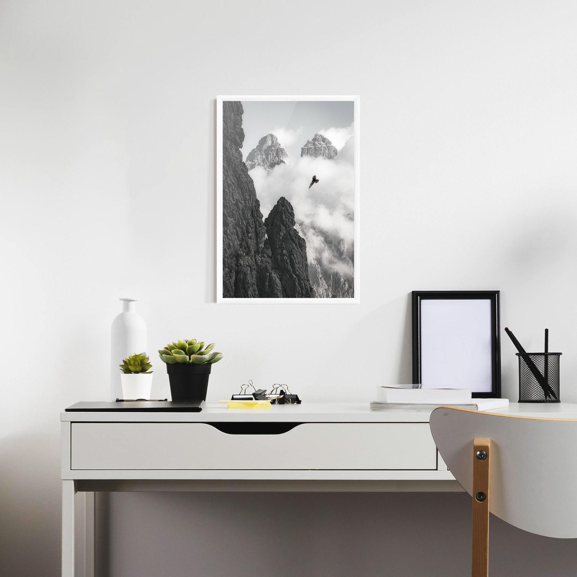 Рамкиран постер Mountain Eagle mockup 7