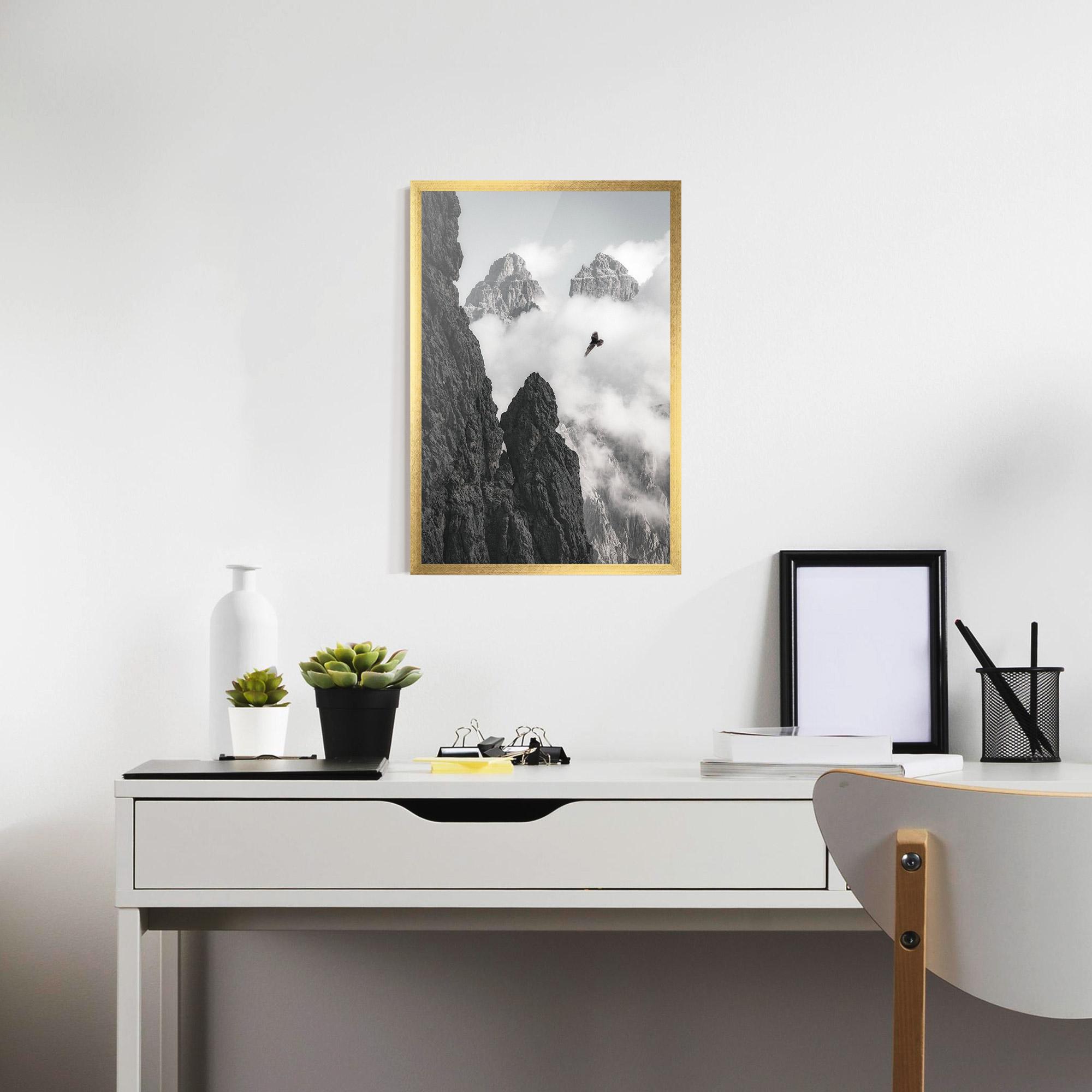 Рамкиран постер Mountain Eagle mockup 7