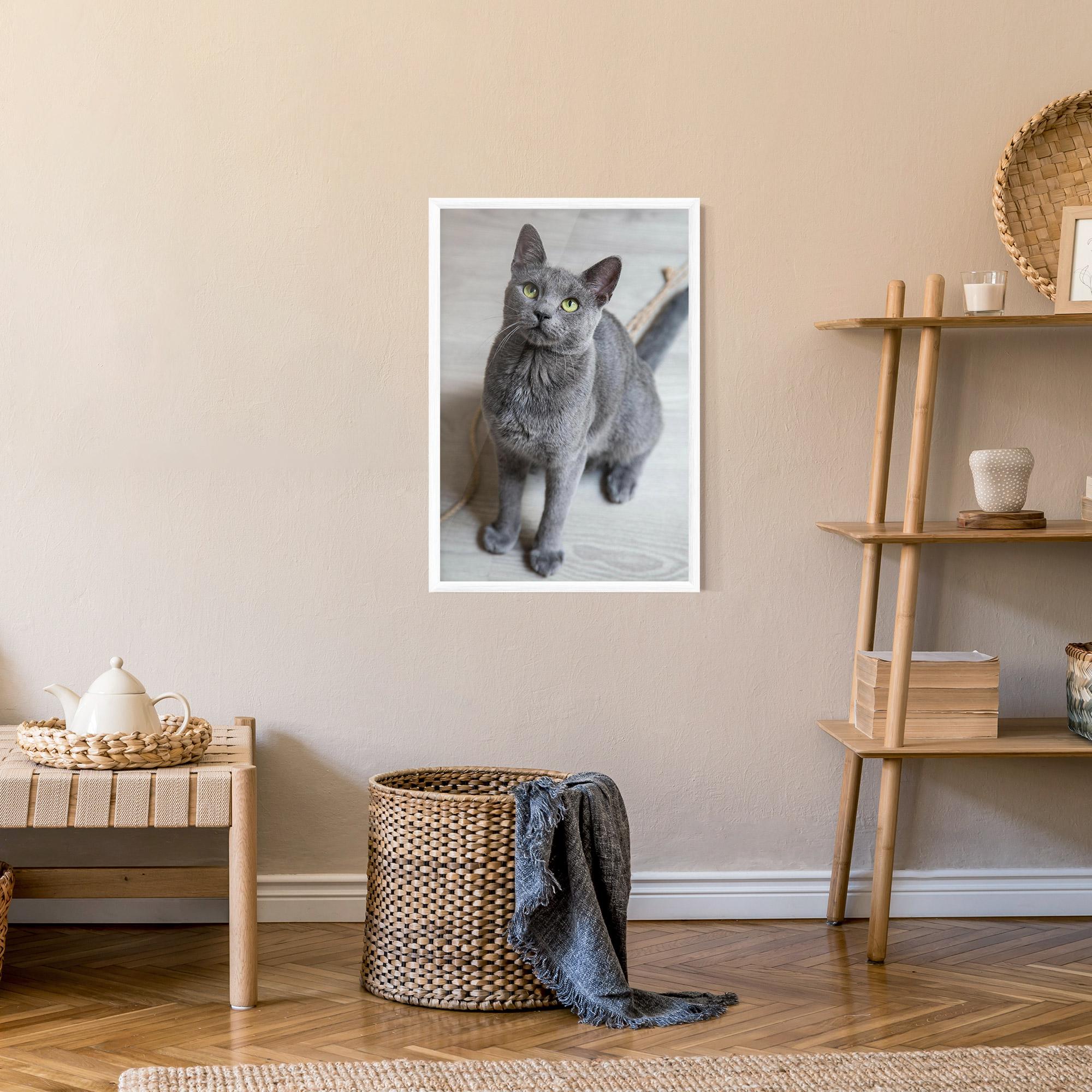 Рамкиран постер Grey Green Cat Eyes mockup 9